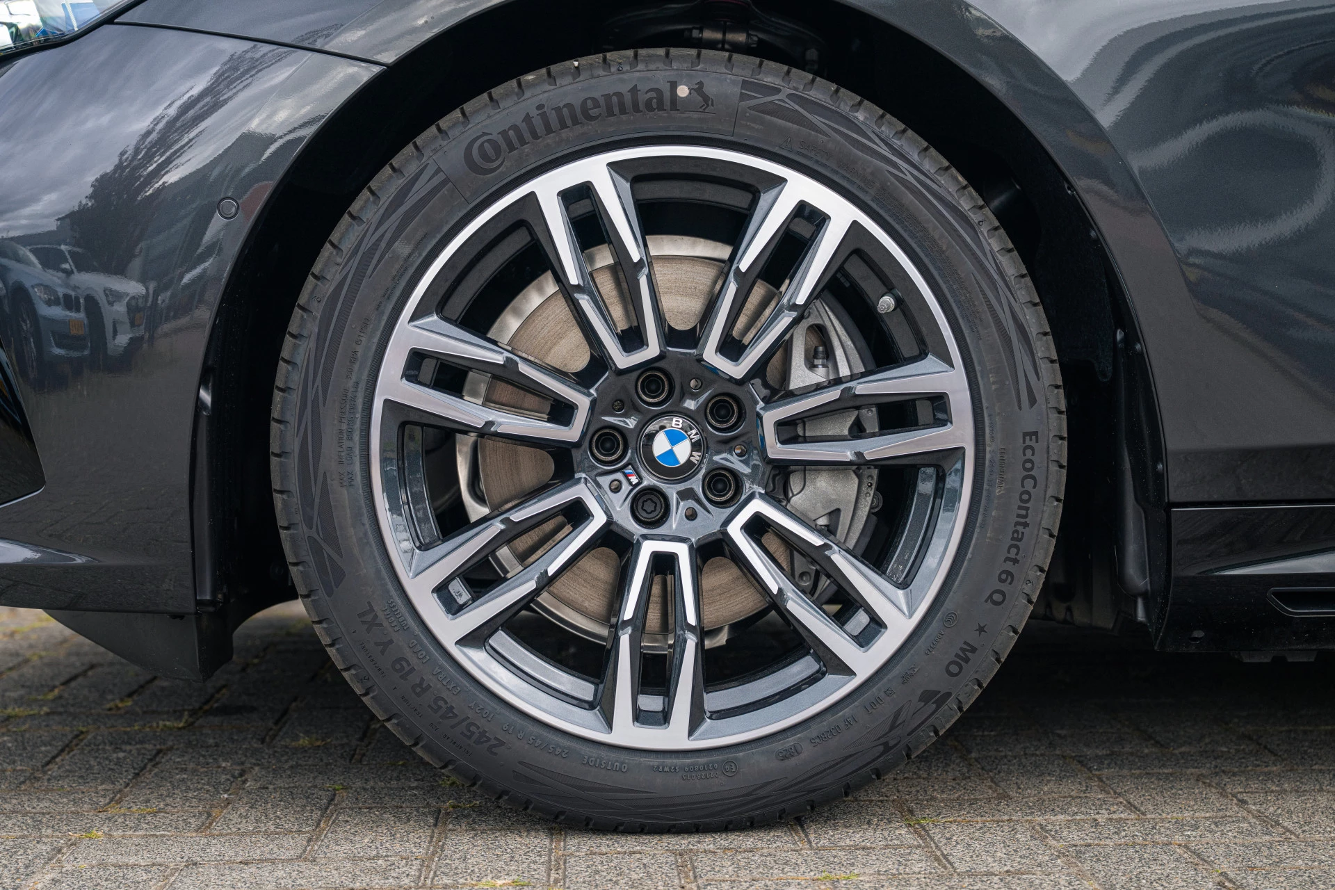 Hoofdafbeelding BMW i5