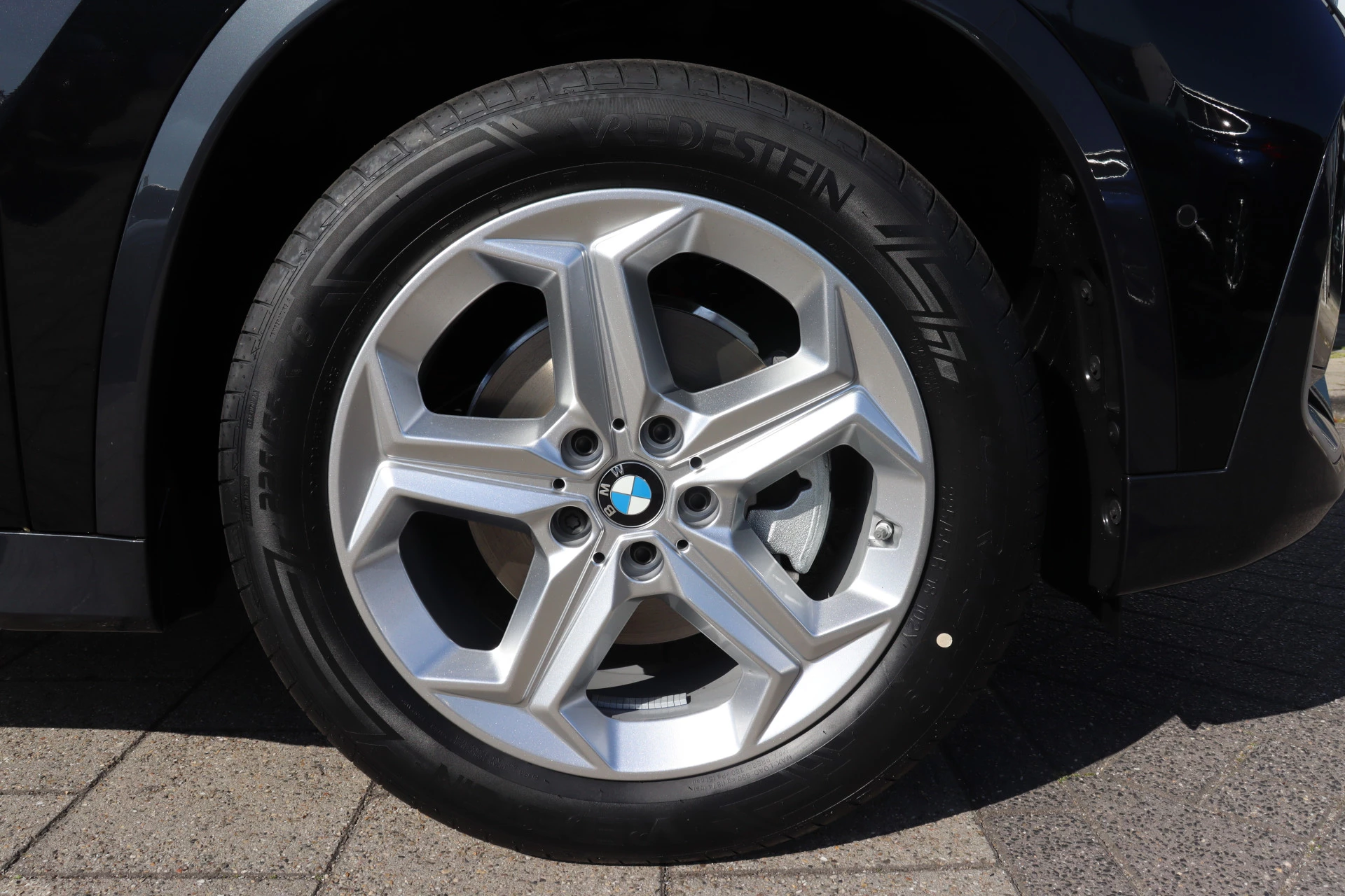 Hoofdafbeelding BMW iX1