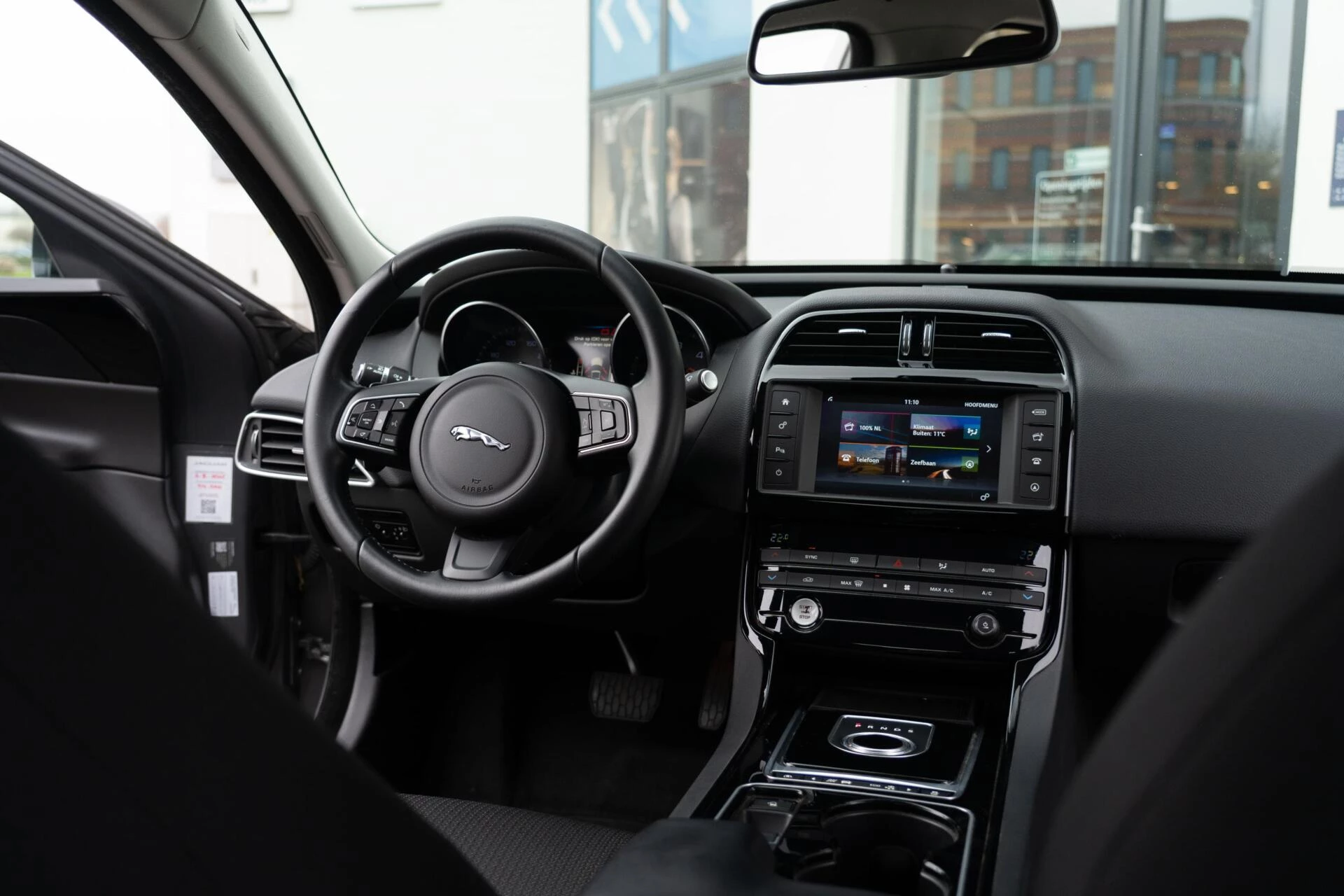 Hoofdafbeelding Jaguar XE