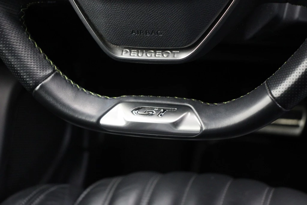 Hoofdafbeelding Peugeot e-2008