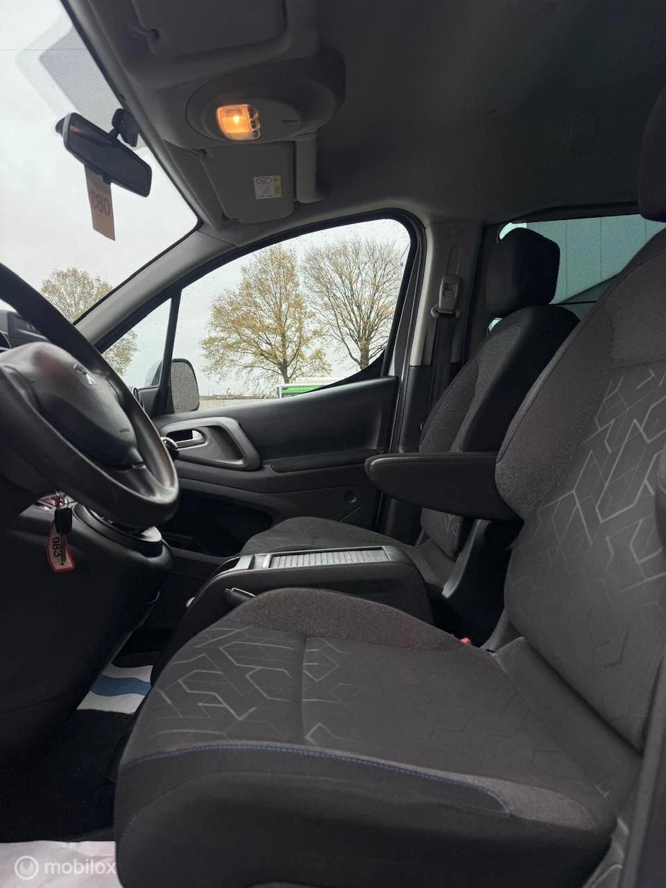 Hoofdafbeelding Peugeot Partner