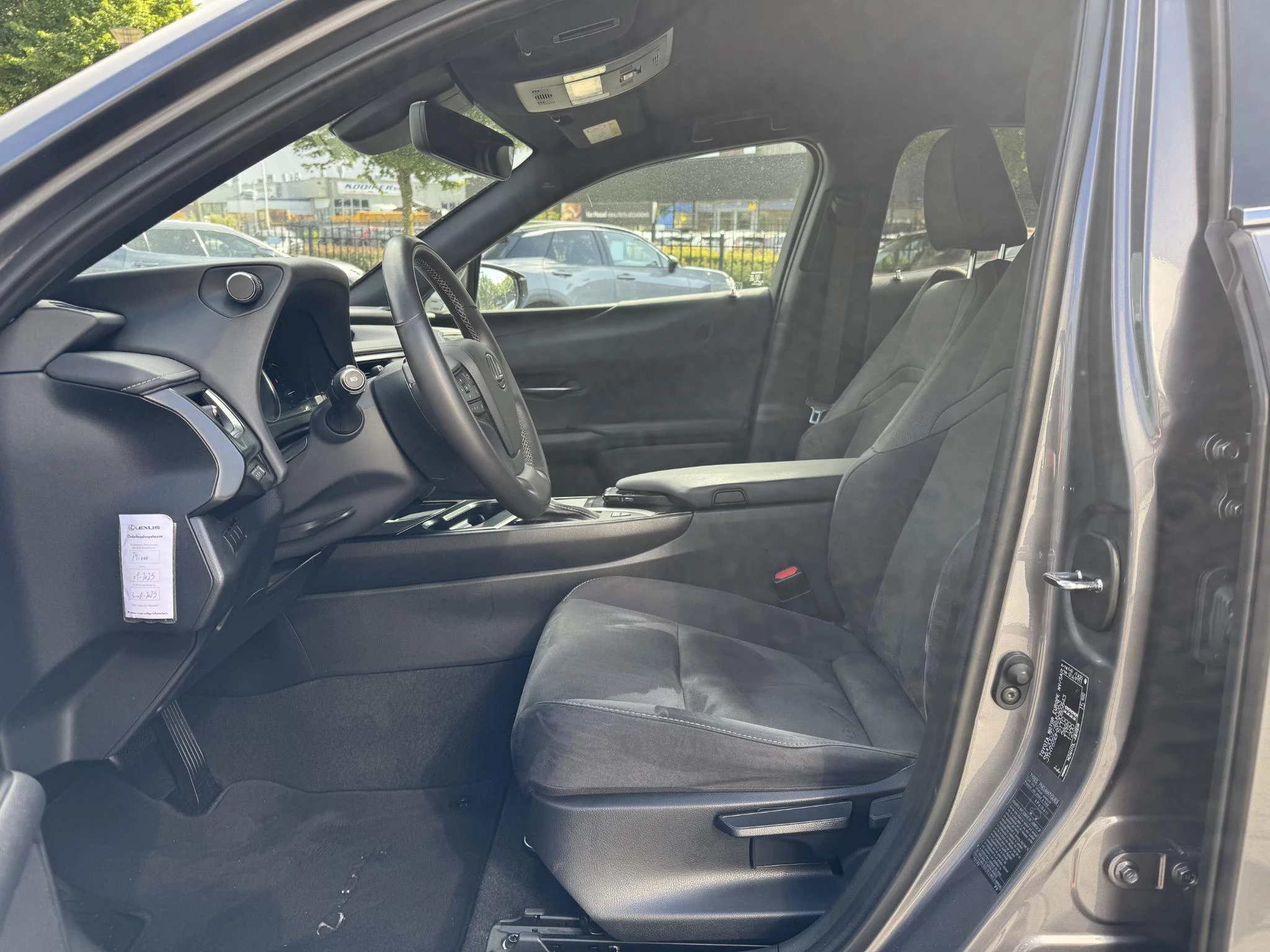 Hoofdafbeelding Lexus UX