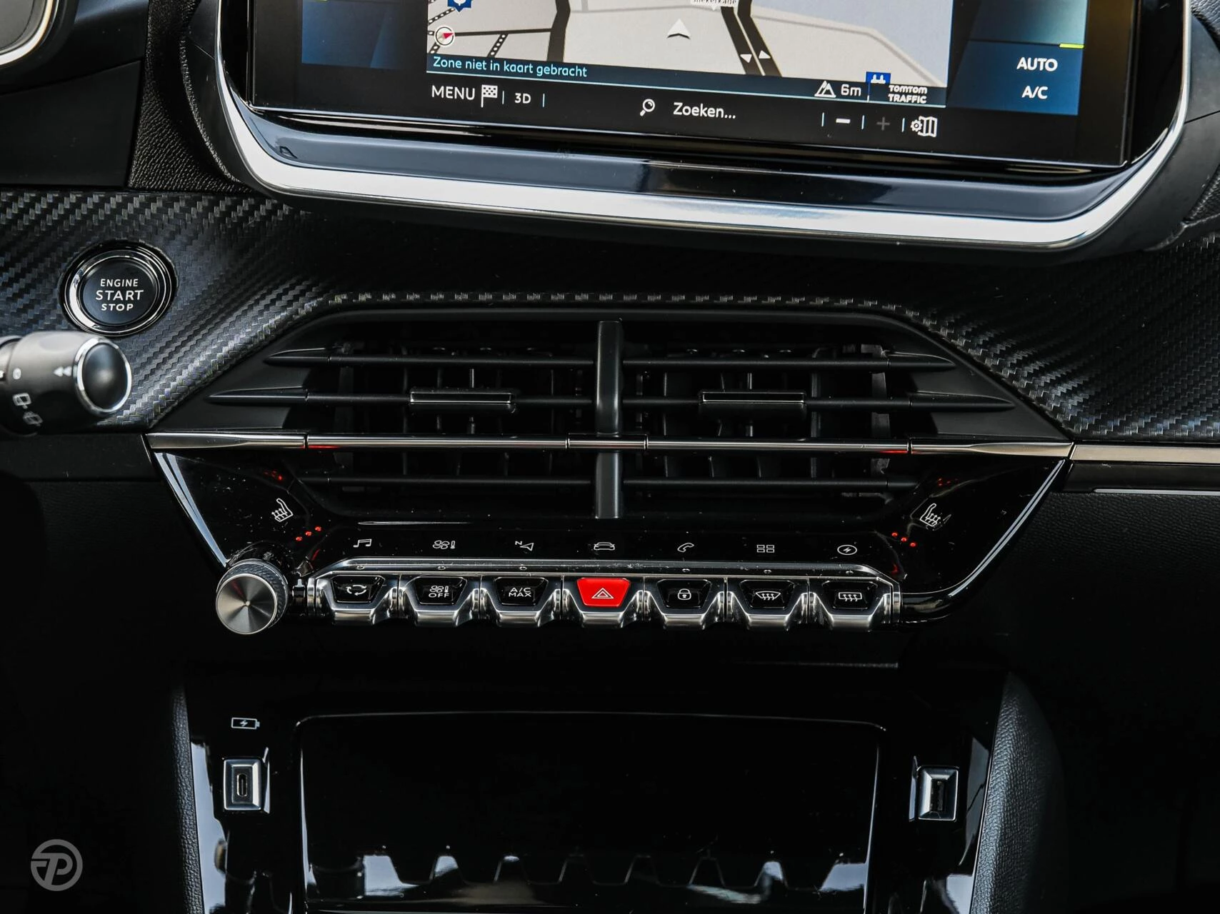 Hoofdafbeelding Peugeot e-2008