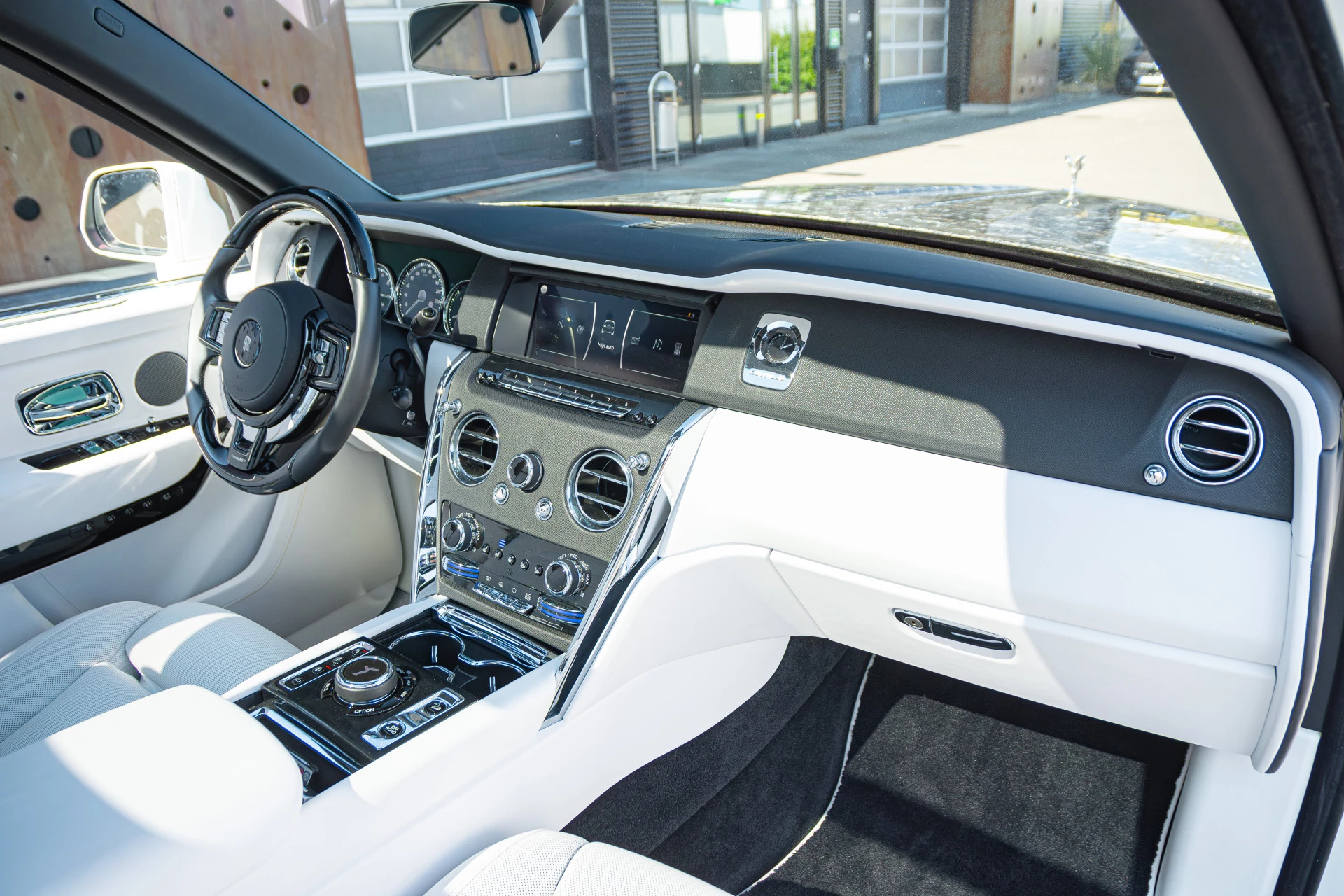 Hoofdafbeelding Rolls-Royce Cullinan