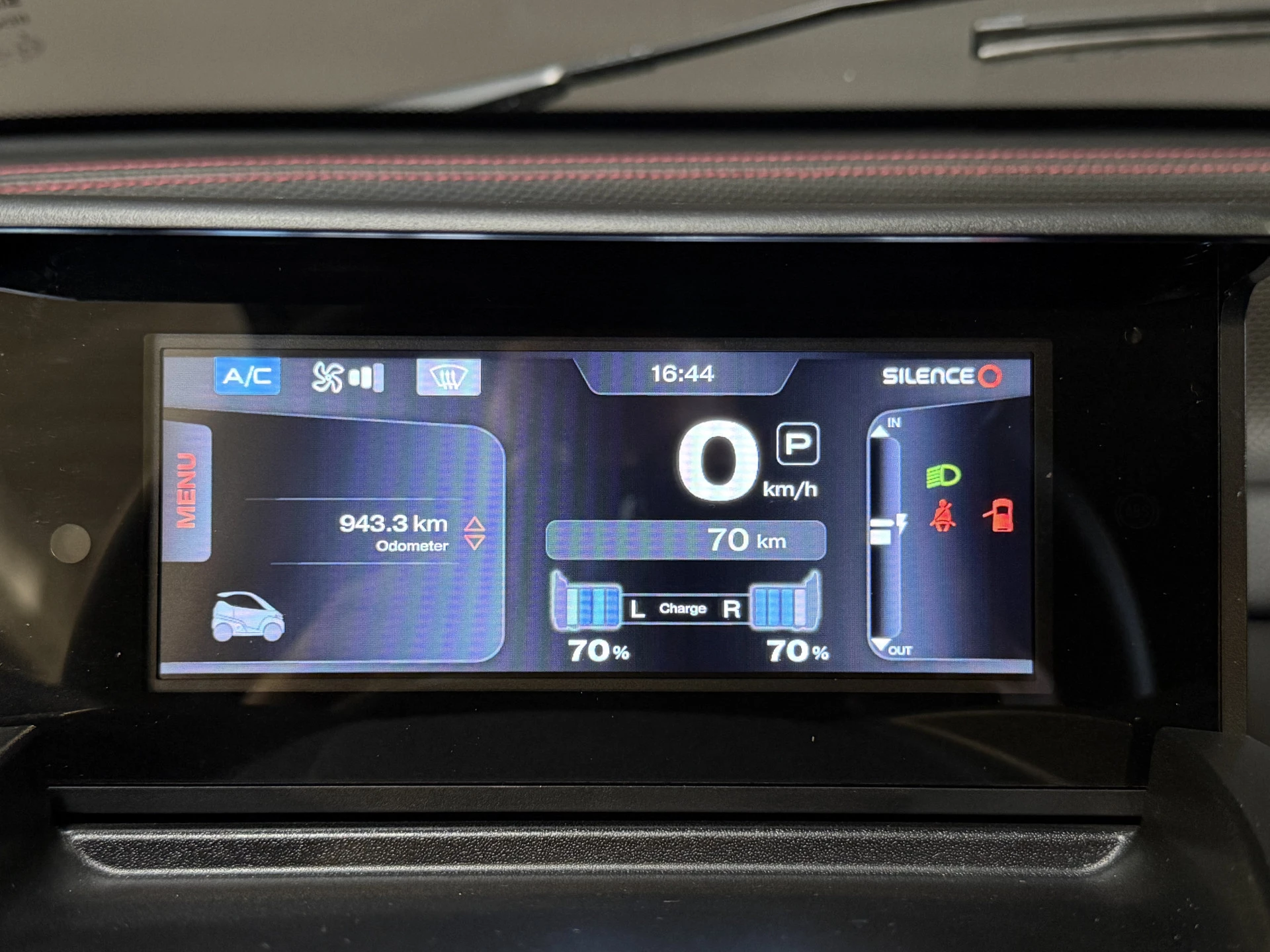 Hoofdafbeelding Silence S04