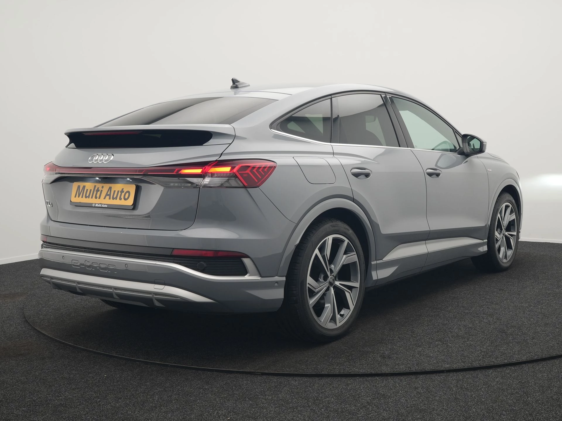 Hoofdafbeelding Audi Q4 Sportback e-tron