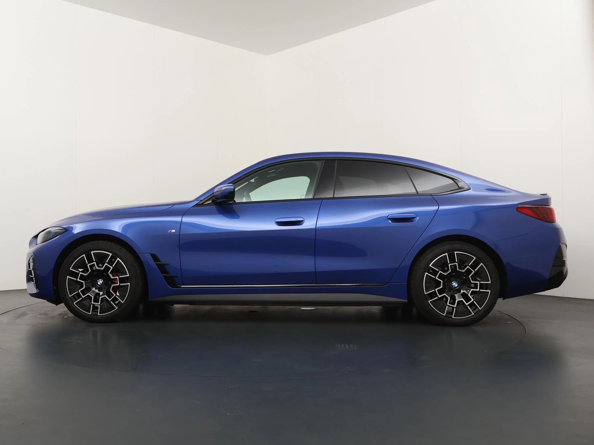 Hoofdafbeelding BMW i4