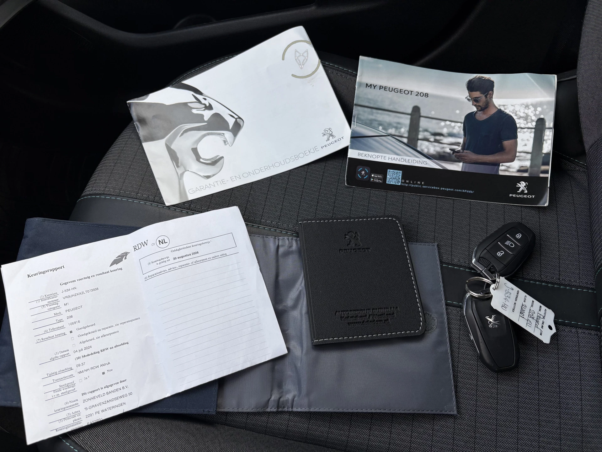 Hoofdafbeelding Peugeot e-208