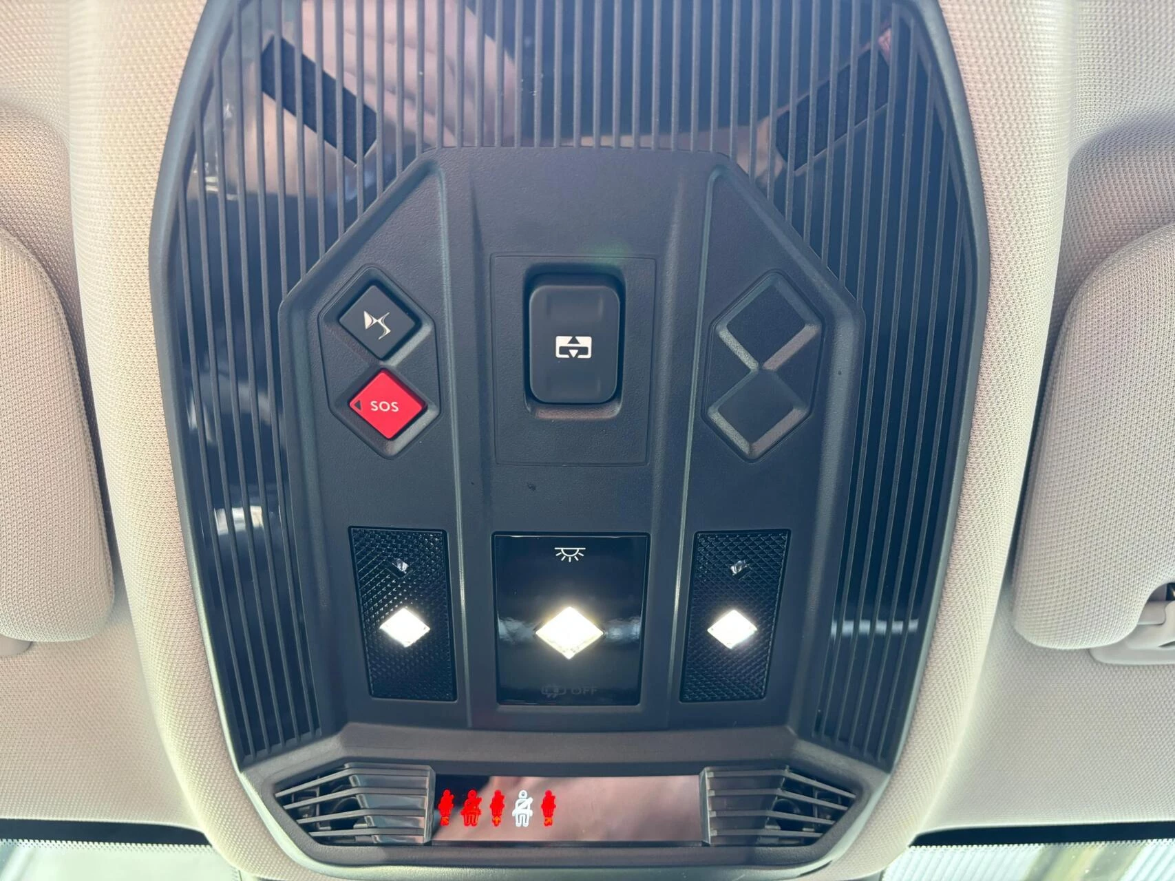 Hoofdafbeelding DS DS 4