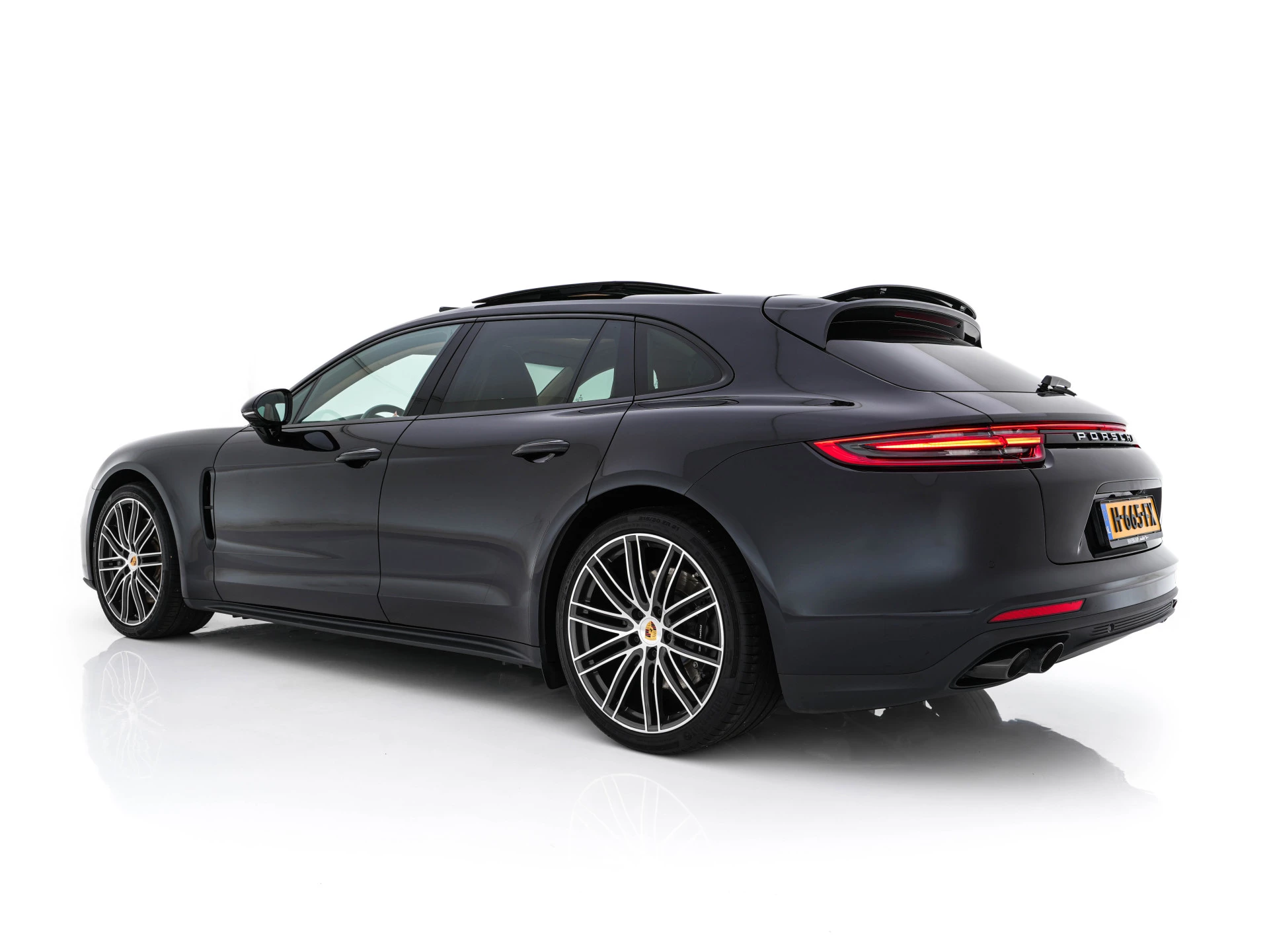 Hoofdafbeelding Porsche Panamera