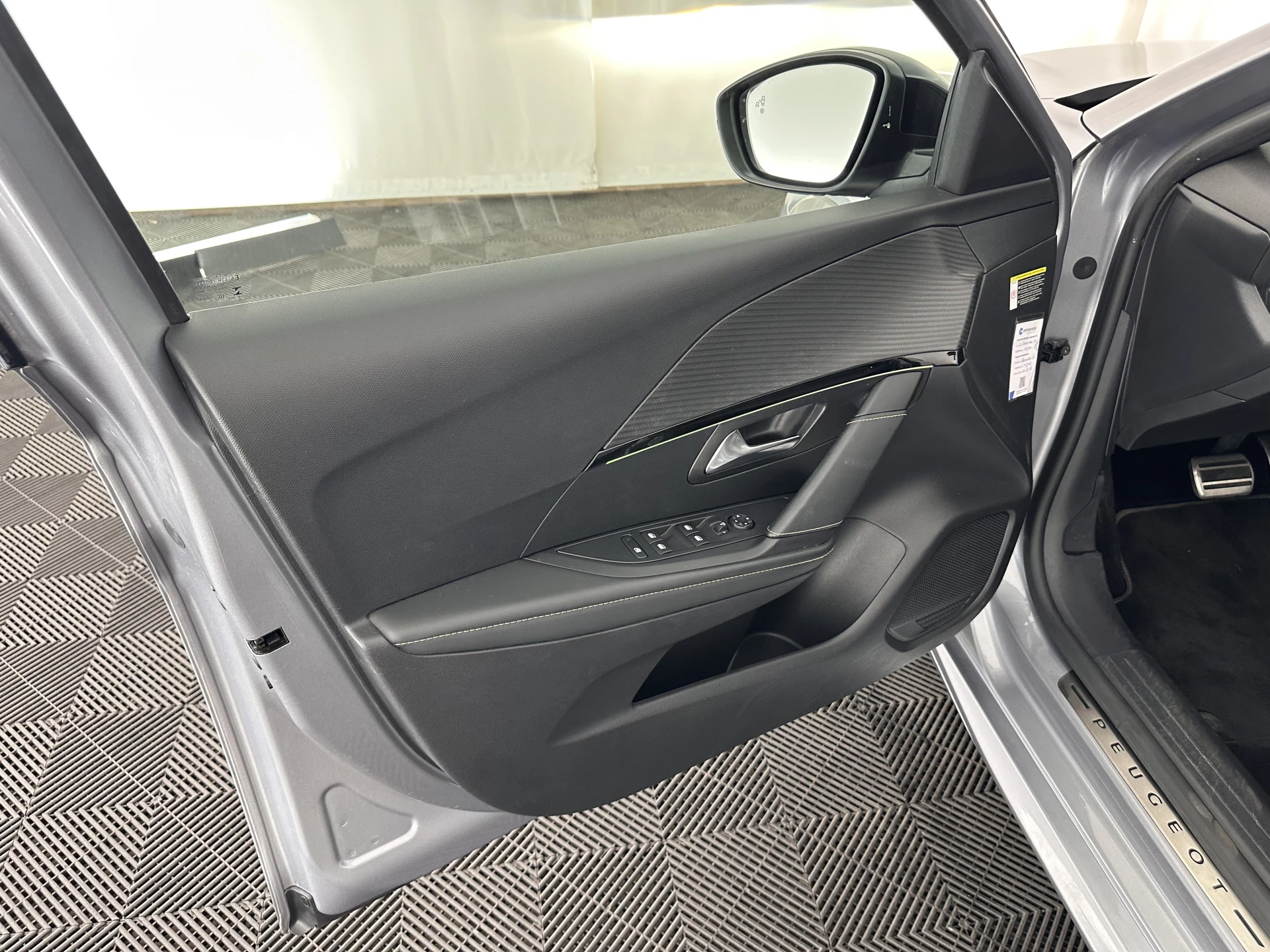Hoofdafbeelding Peugeot e-208