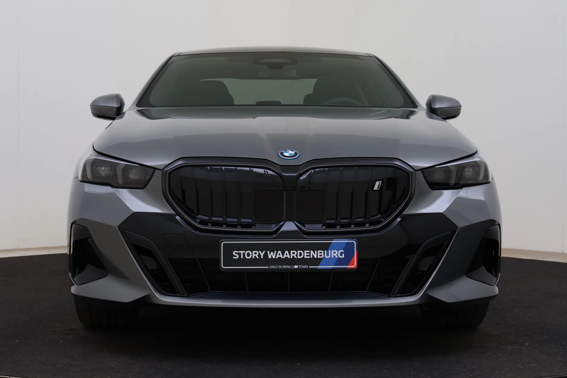 Hoofdafbeelding BMW i5