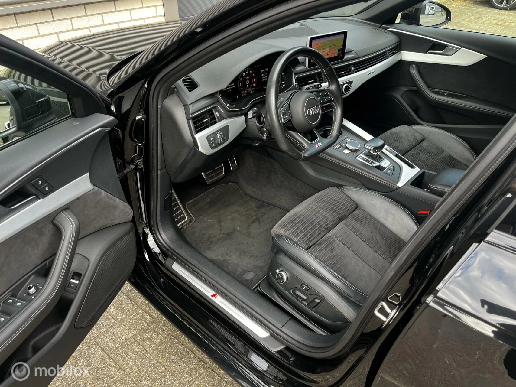 Hoofdafbeelding Audi S4