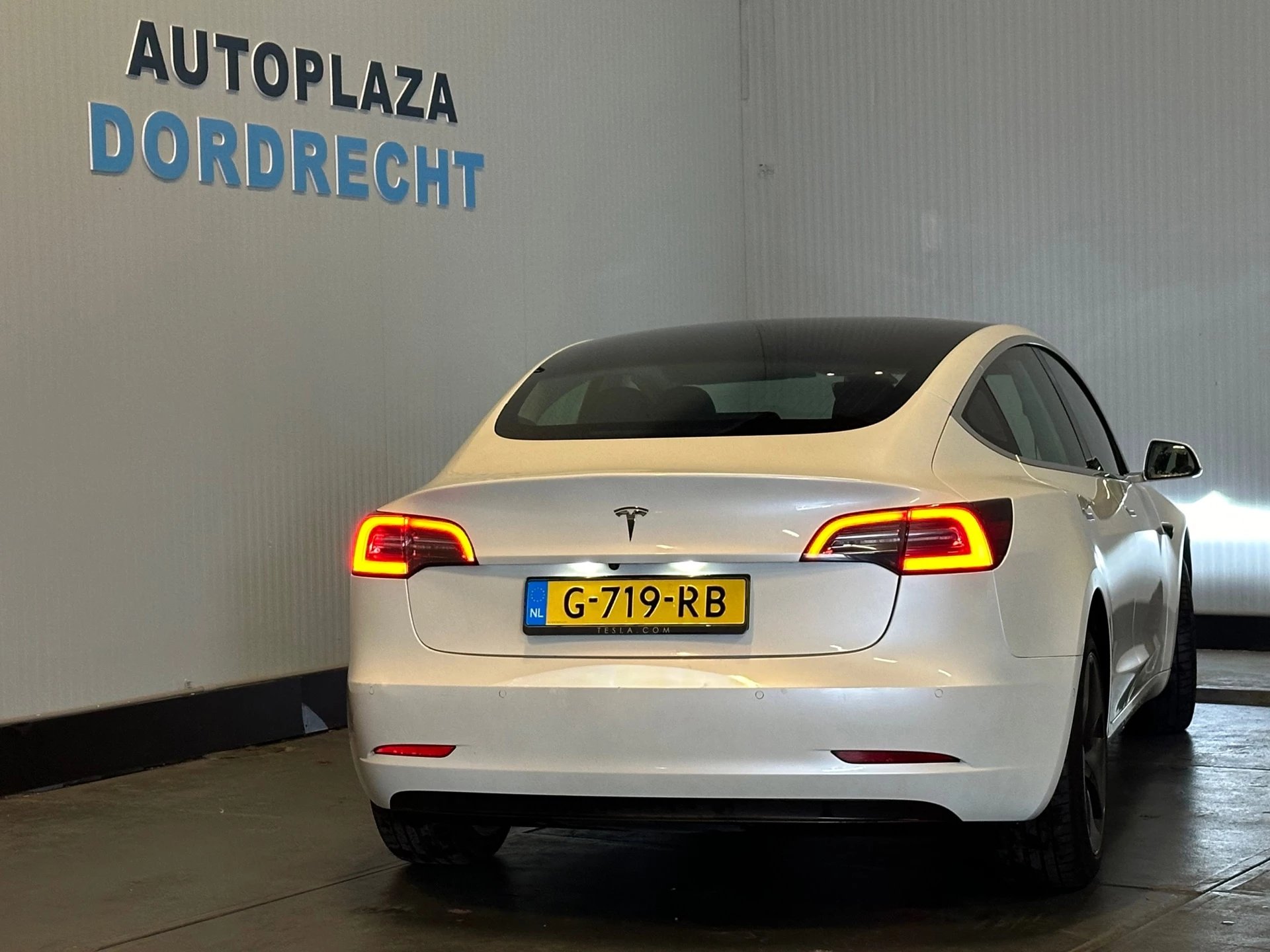 Hoofdafbeelding Tesla Model 3