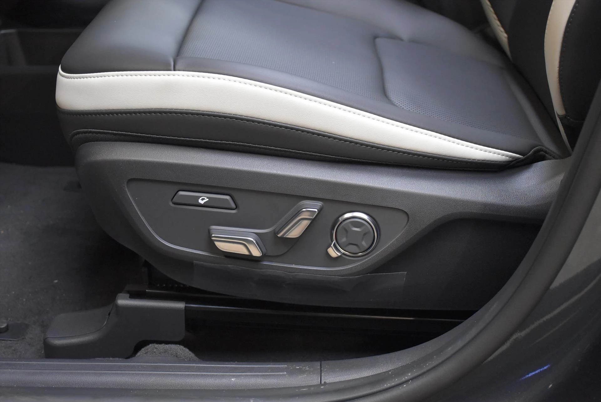 Hoofdafbeelding Kia EV5