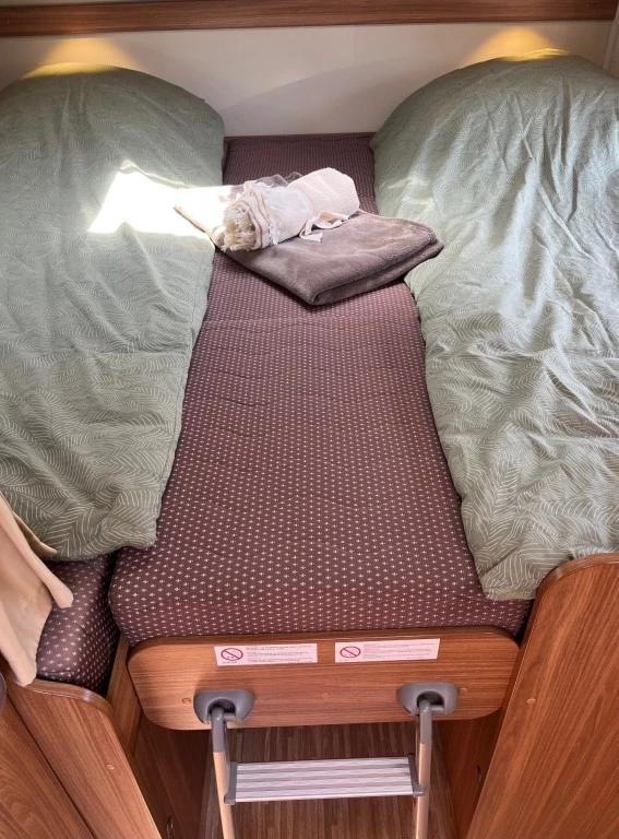 Hoofdafbeelding Carado T 447 Enkele Bedden Hefbed