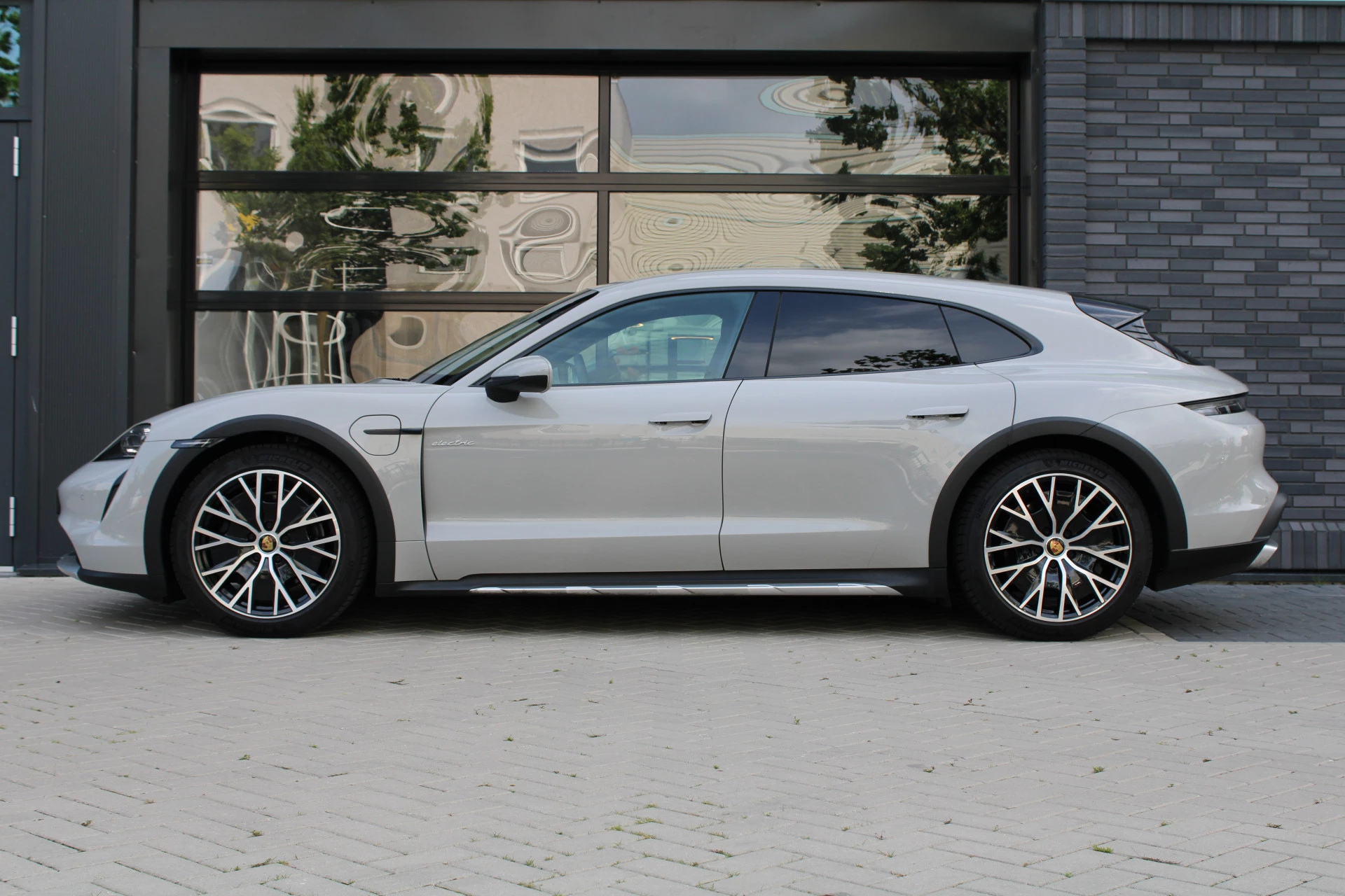 Hoofdafbeelding Porsche Taycan