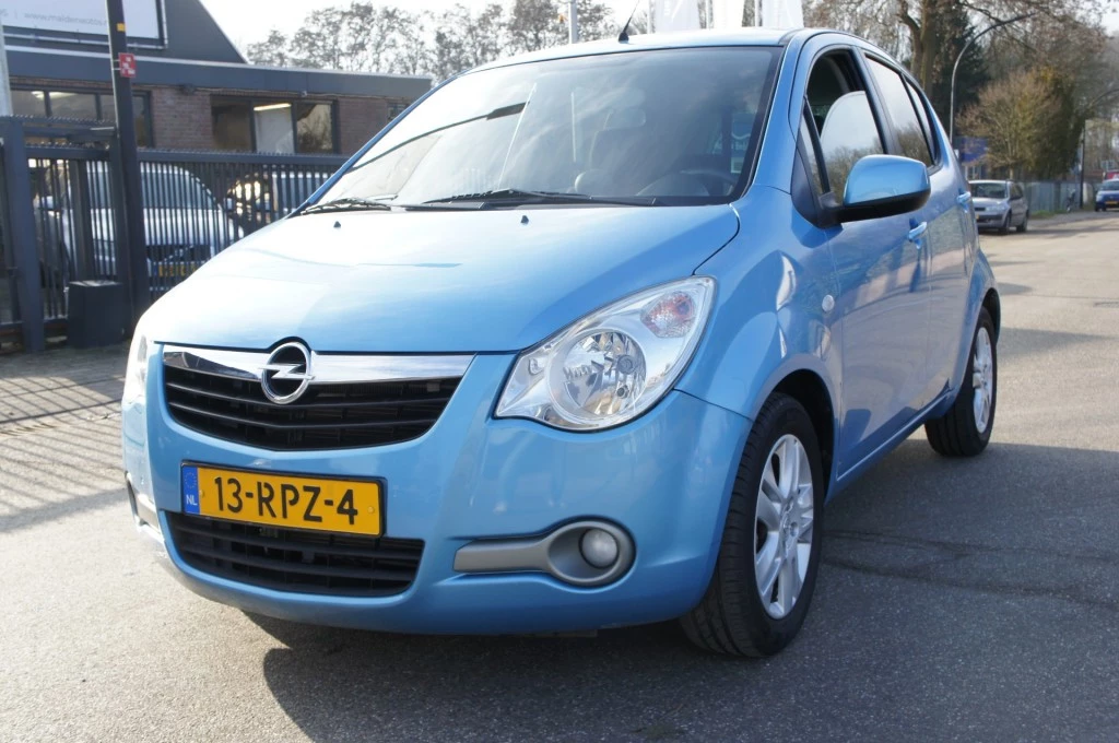 Hoofdafbeelding Opel Agila