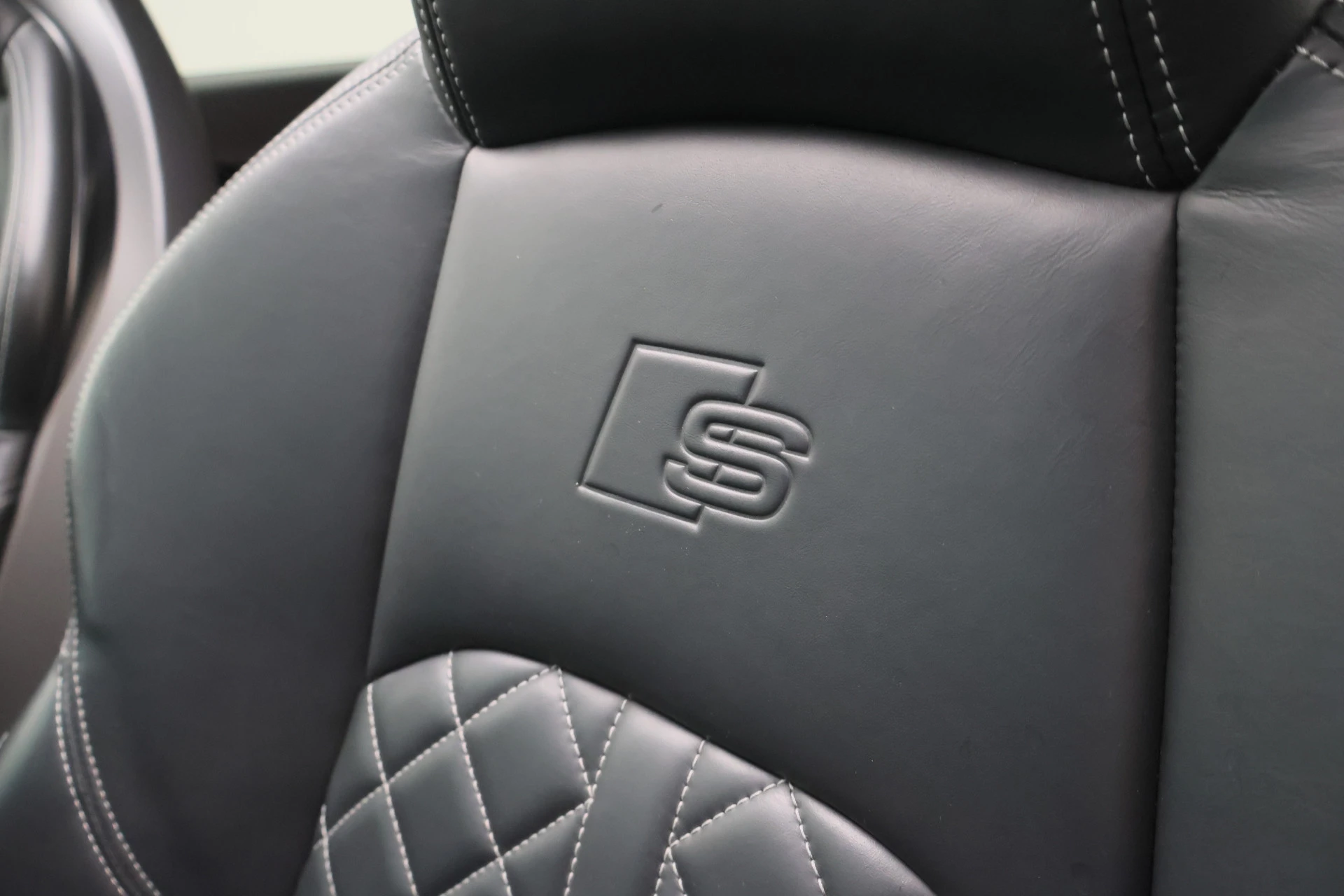 Hoofdafbeelding Audi S4