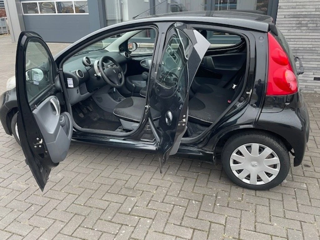 Hoofdafbeelding Peugeot 107