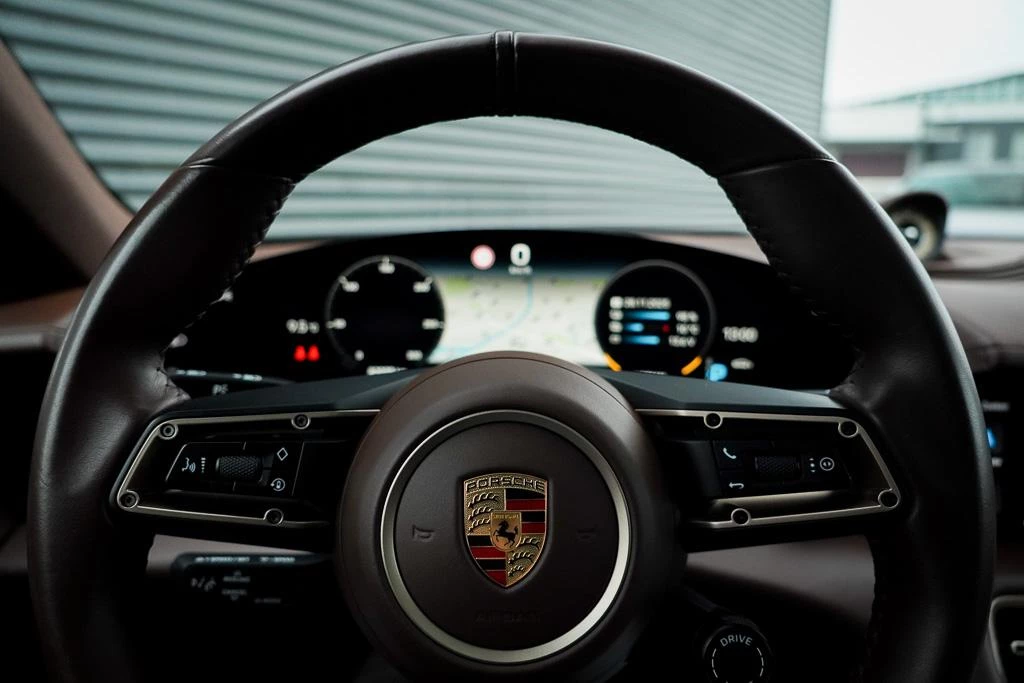 Hoofdafbeelding Porsche Taycan