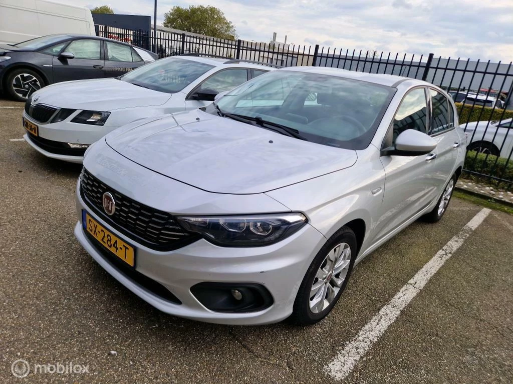 Hoofdafbeelding Fiat Tipo