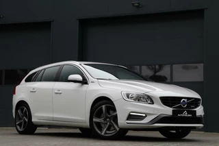 Volvo V60 2.4 D6 Twin Engine |R-DESIGN| Trekhaak Navi Stoelverw Plugin Chroom Lmv 125000KM BJ2015