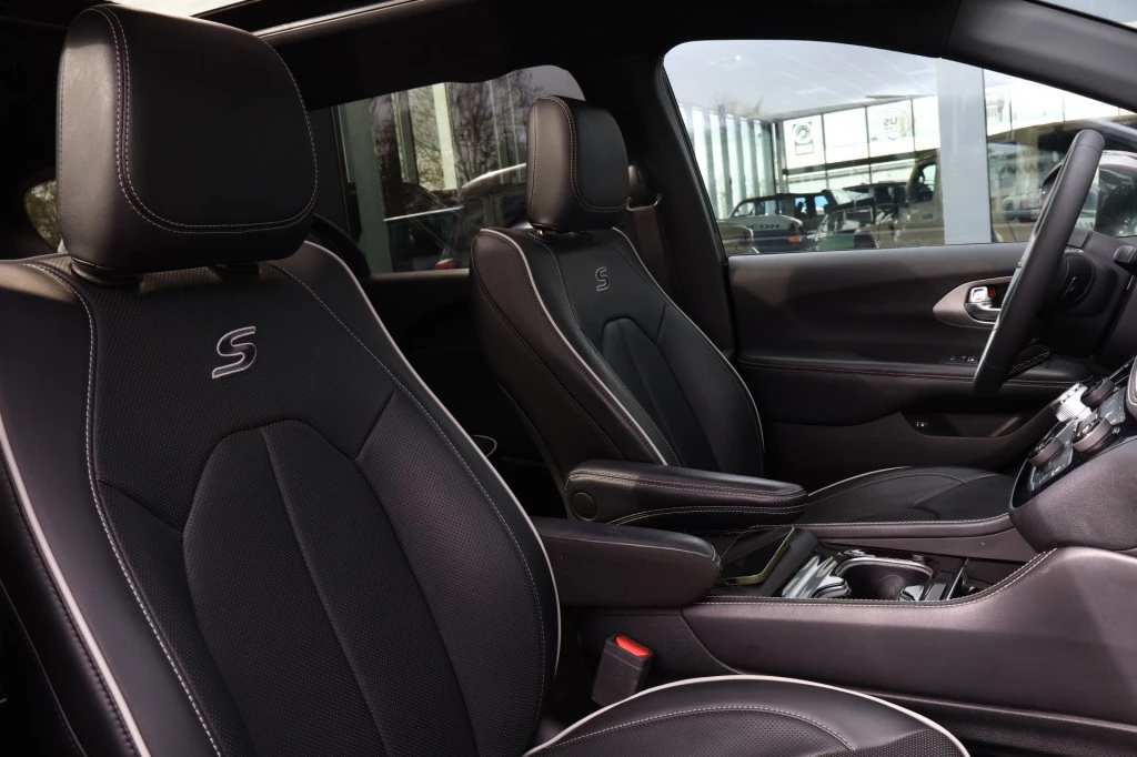 Hoofdafbeelding Chrysler Pacifica