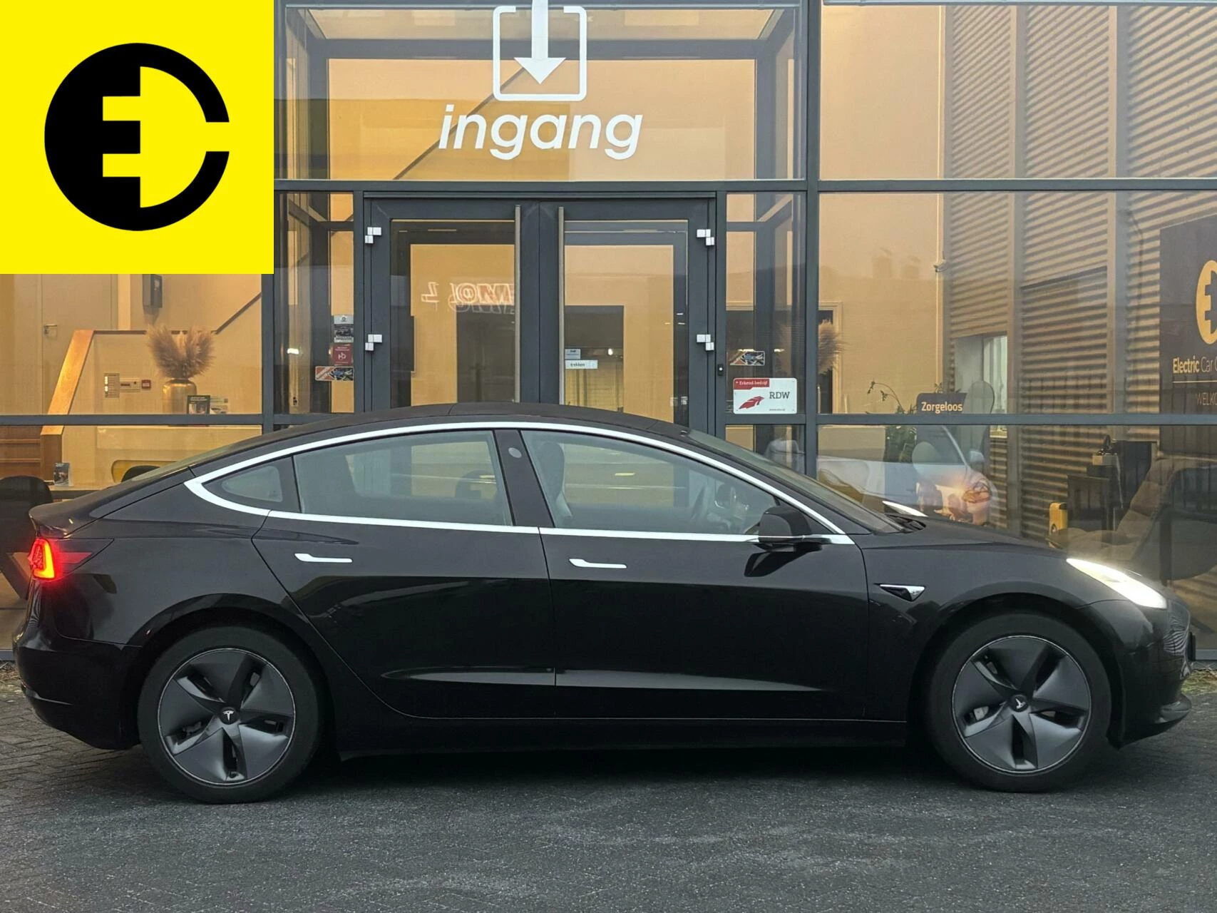 Hoofdafbeelding Tesla Model 3