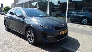 Hoofdafbeelding Kia XCeed Kia XCeed 1.0 T-GDI DYNAMIC LINE * AIRCO * CARPLAY * CAMERA * L.M.V 16 * CRUISE * STOELVERWARMING