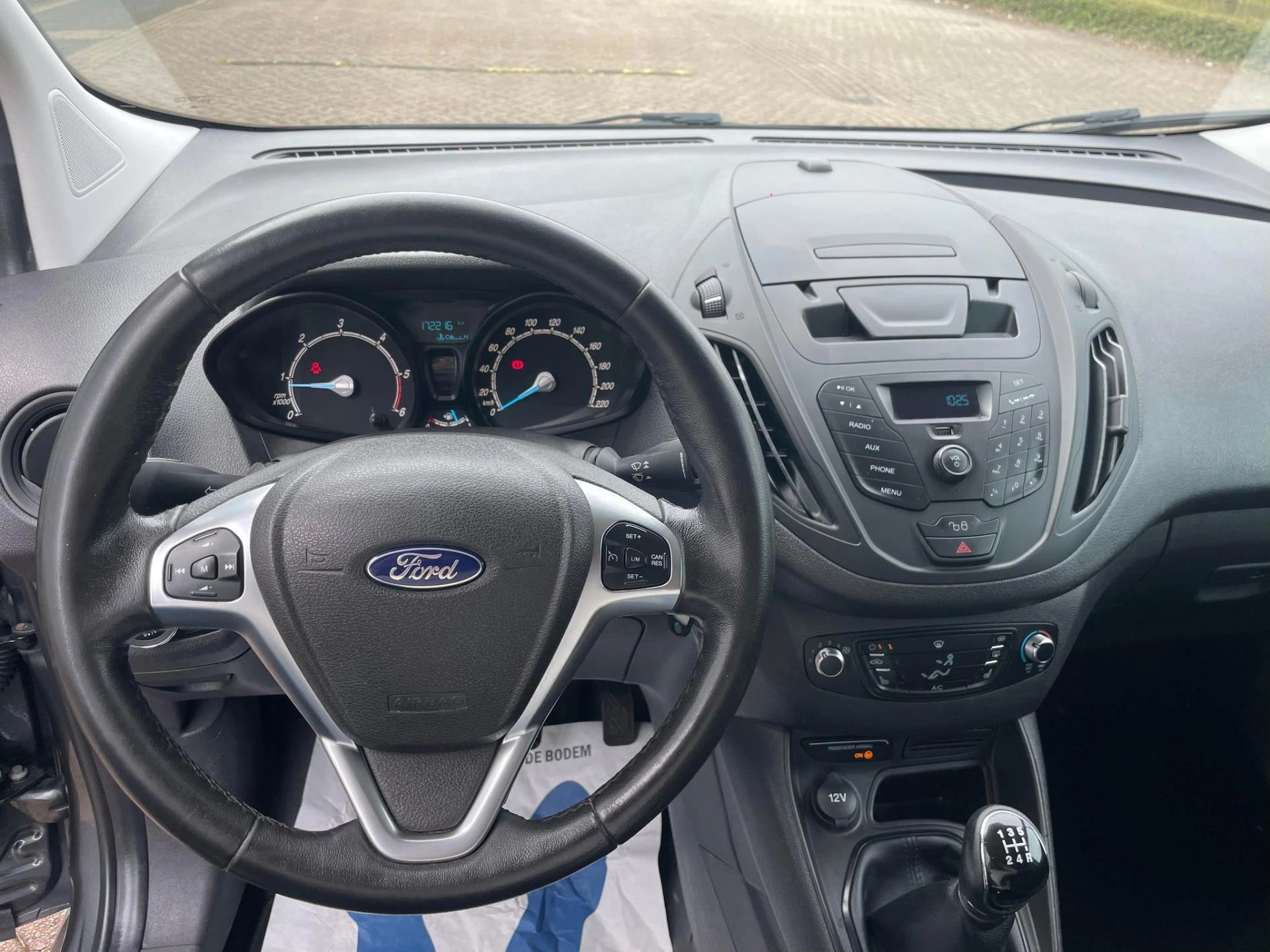 Hoofdafbeelding Ford Transit Courier