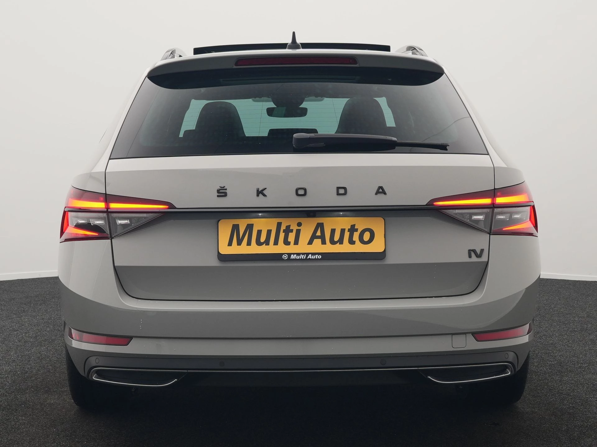 Hoofdafbeelding Škoda Superb