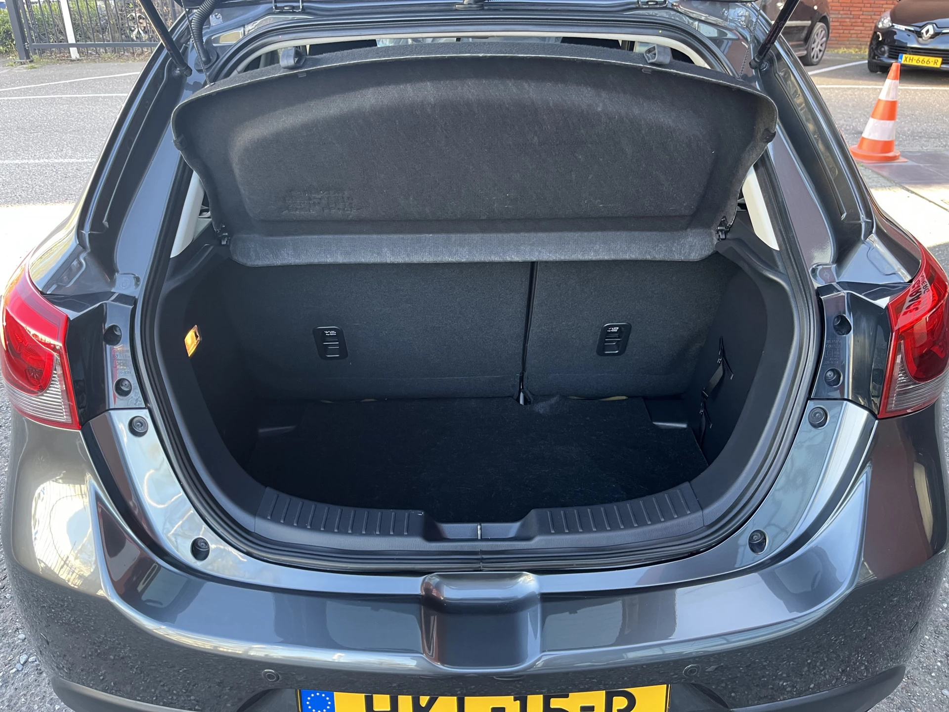 Hoofdafbeelding Mazda 2