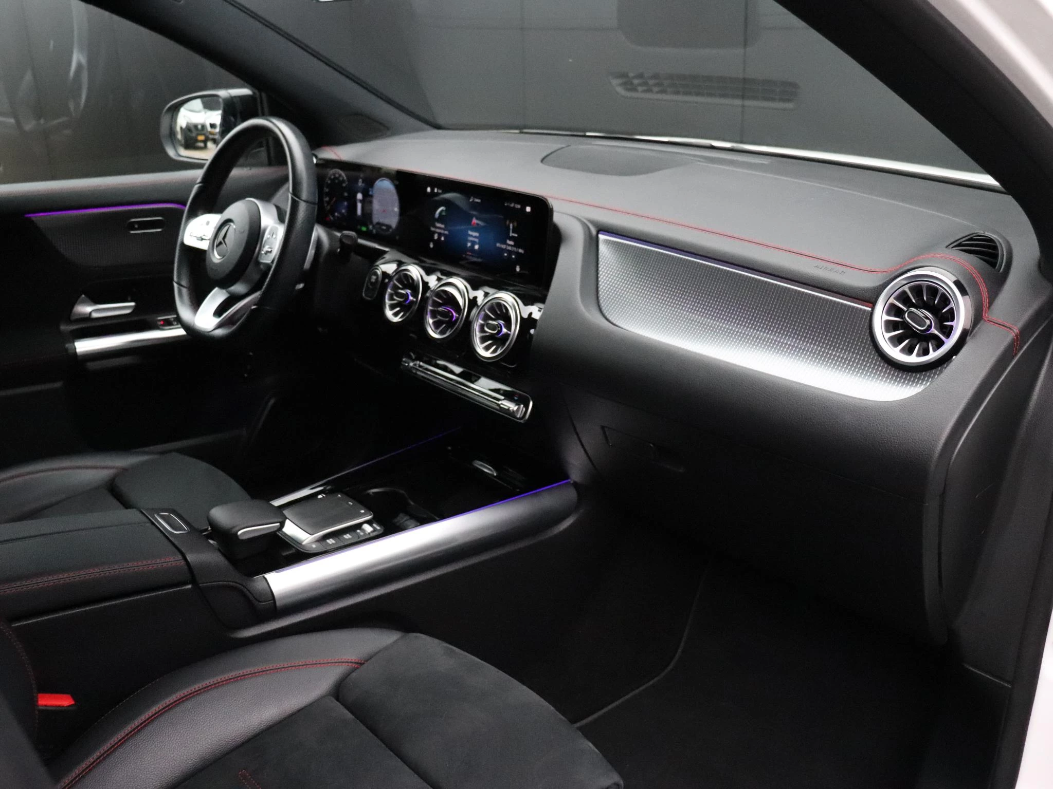 Hoofdafbeelding Mercedes-Benz EQA