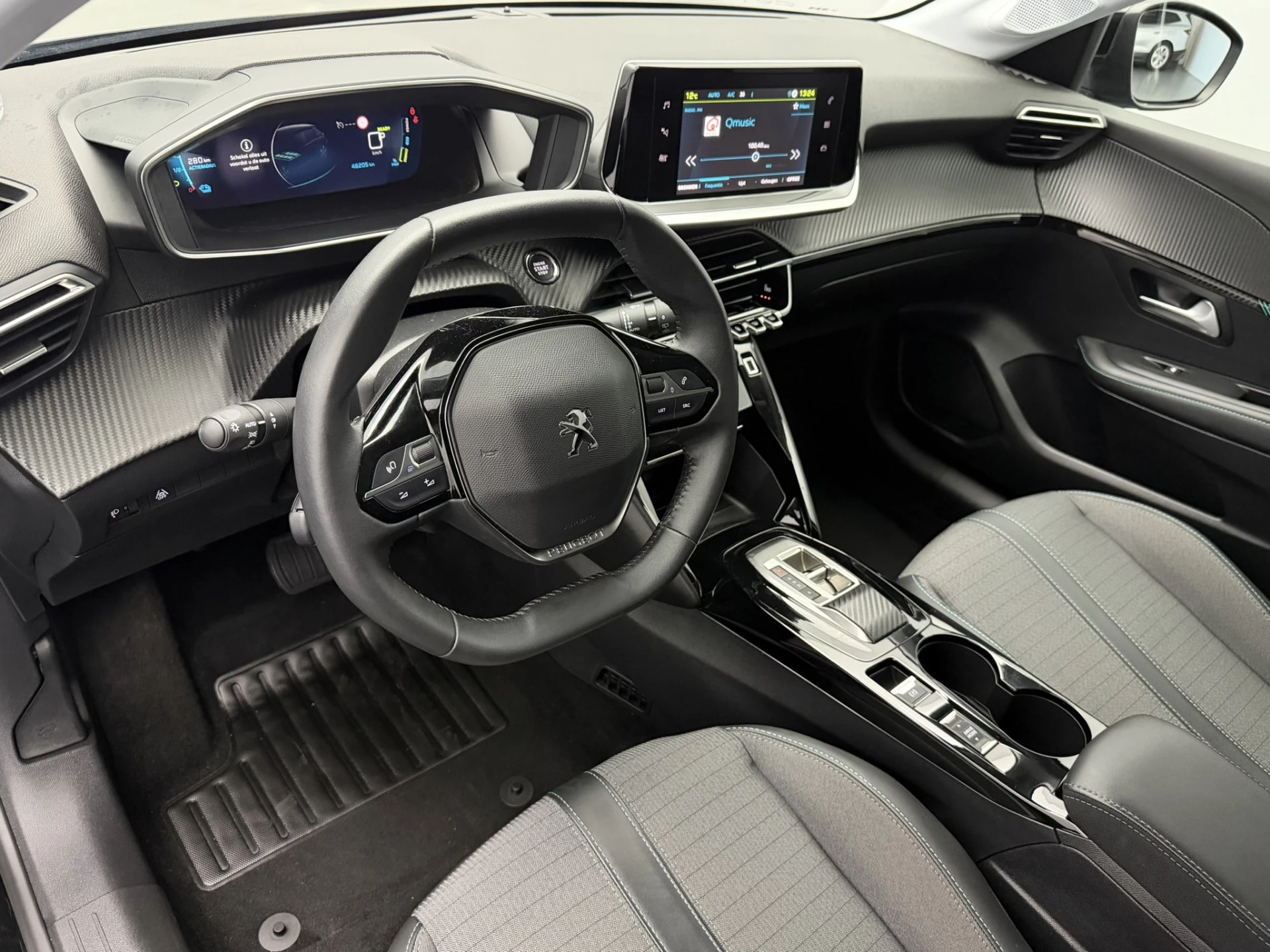 Hoofdafbeelding Peugeot e-208