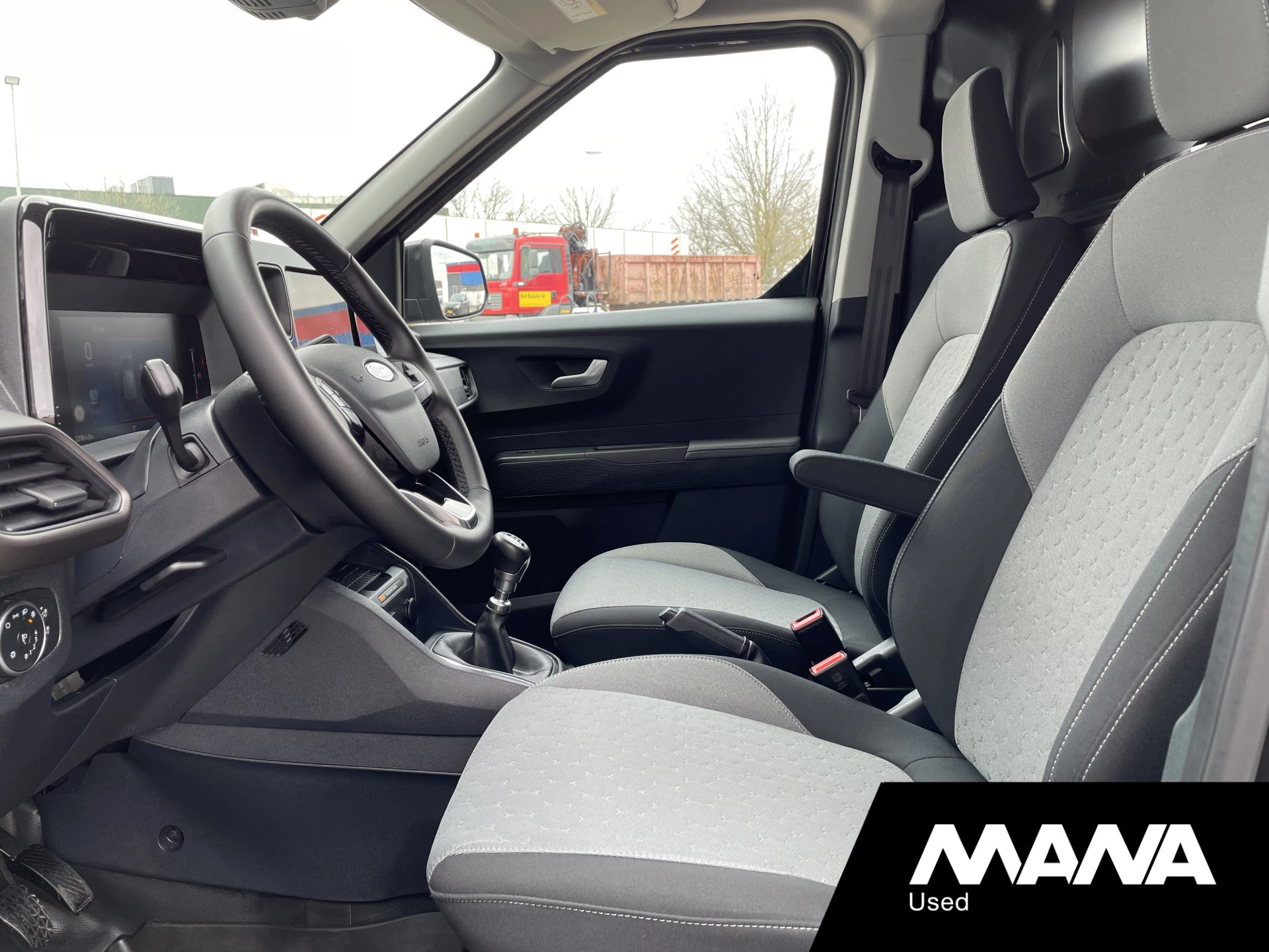 Hoofdafbeelding Ford Transit Courier