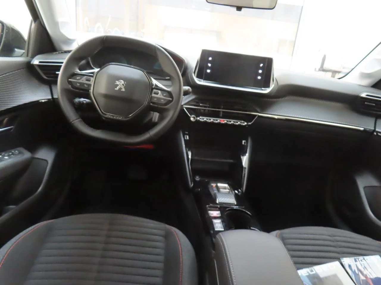 Hoofdafbeelding Peugeot e-208