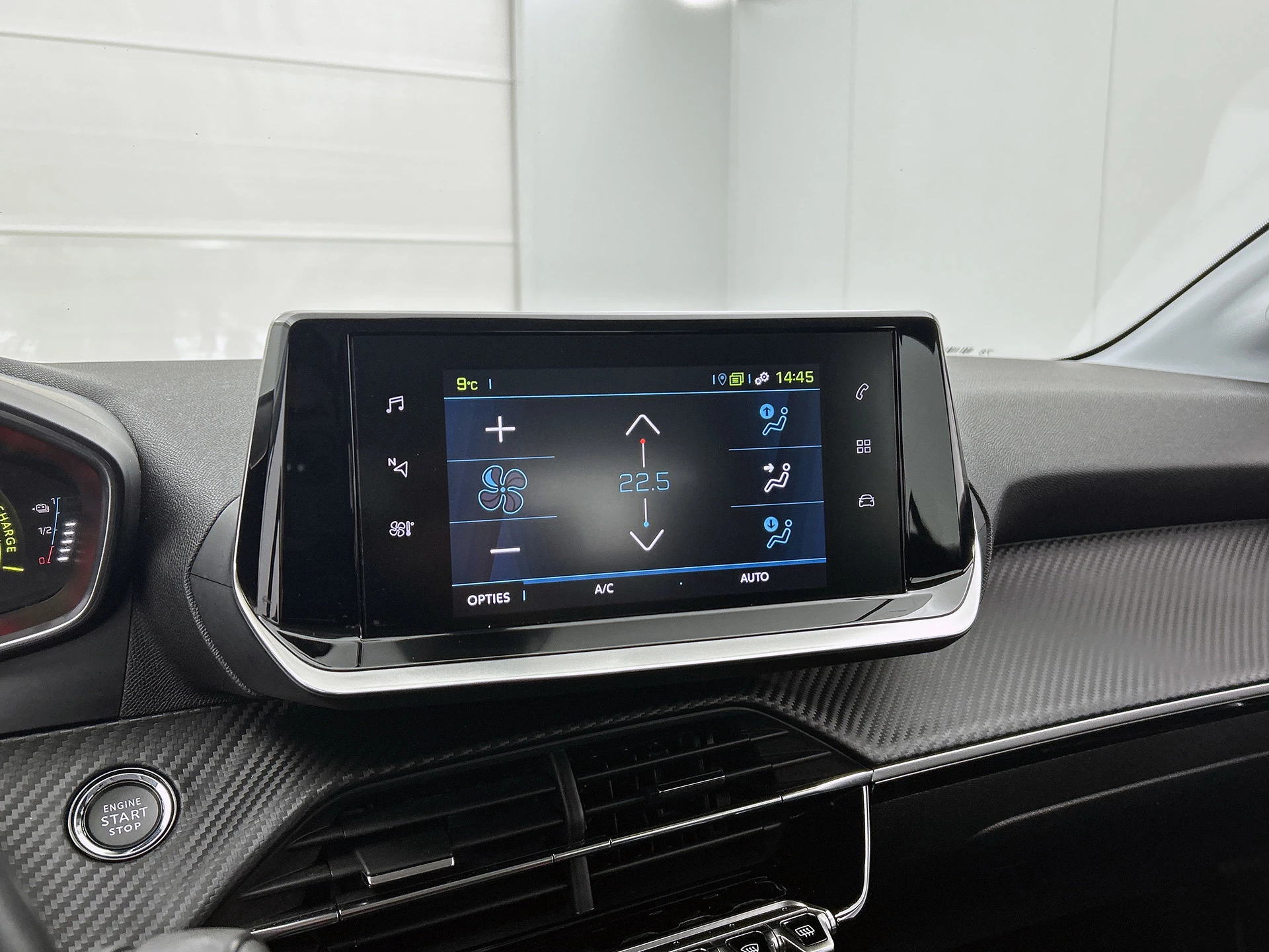 Hoofdafbeelding Peugeot e-208