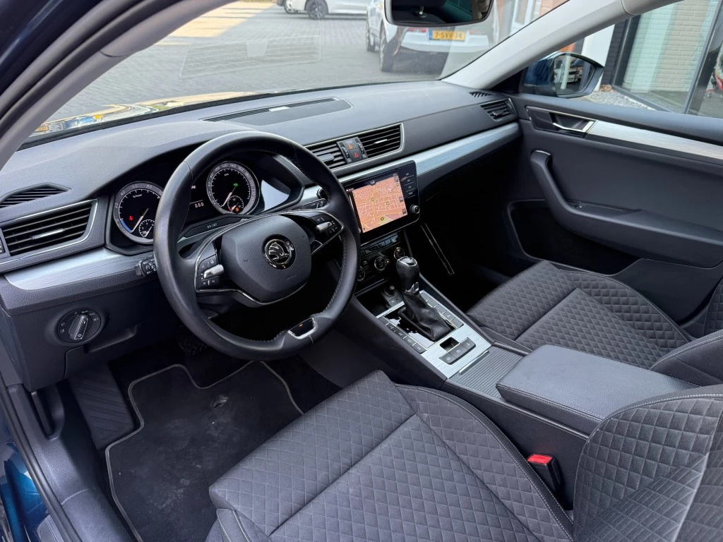 Hoofdafbeelding Škoda Superb