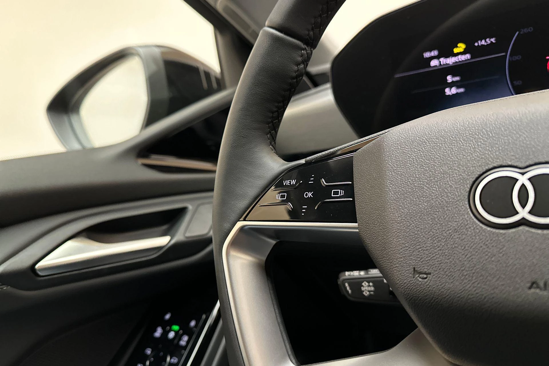 Hoofdafbeelding Audi A6 Avant e-tron