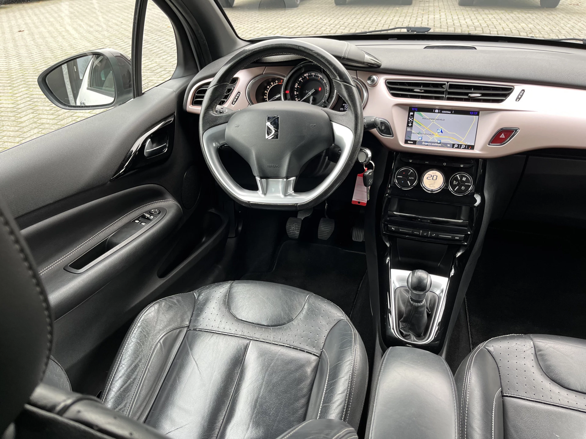 Hoofdafbeelding DS DS 3