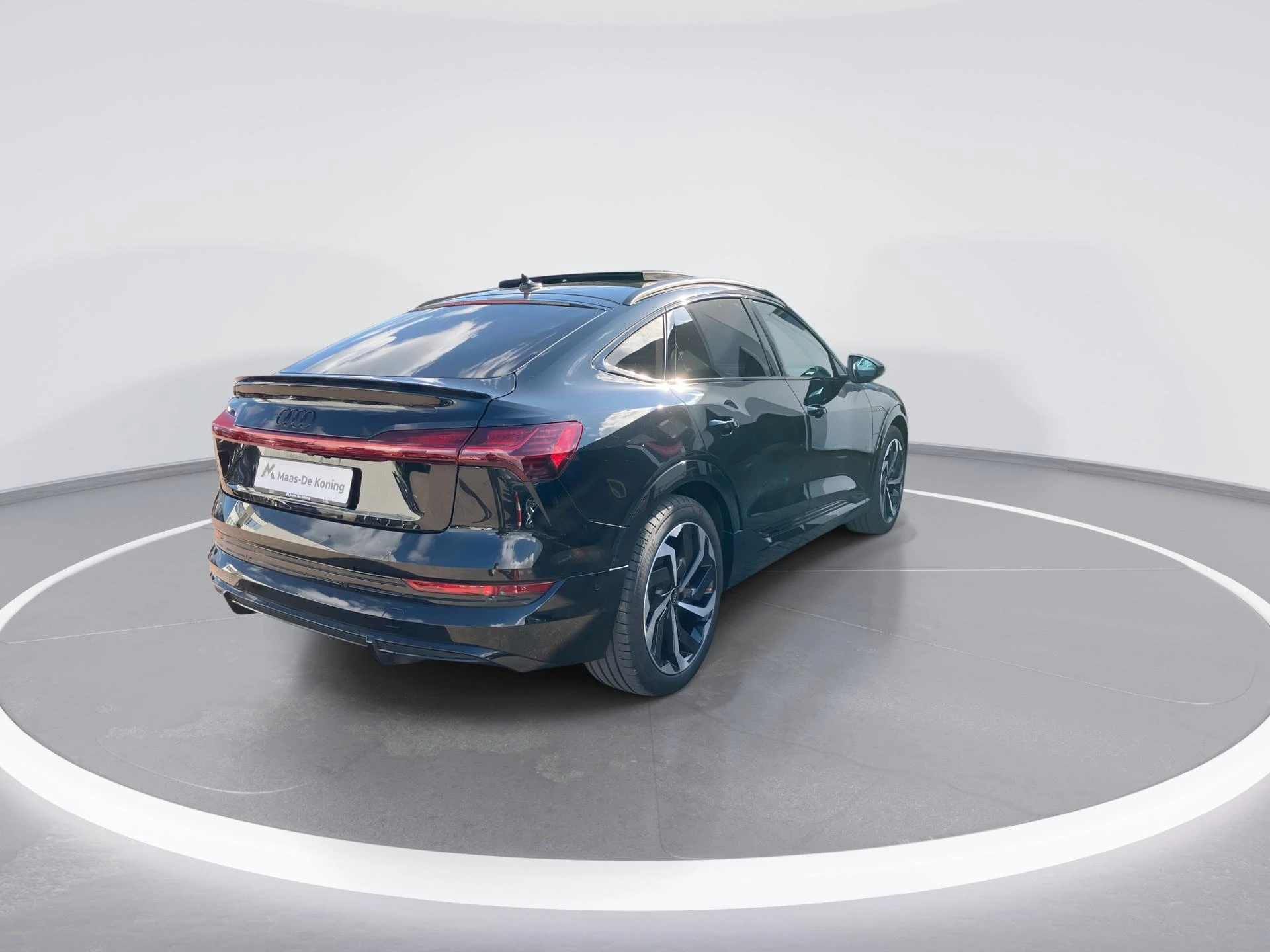 Hoofdafbeelding Audi e-tron