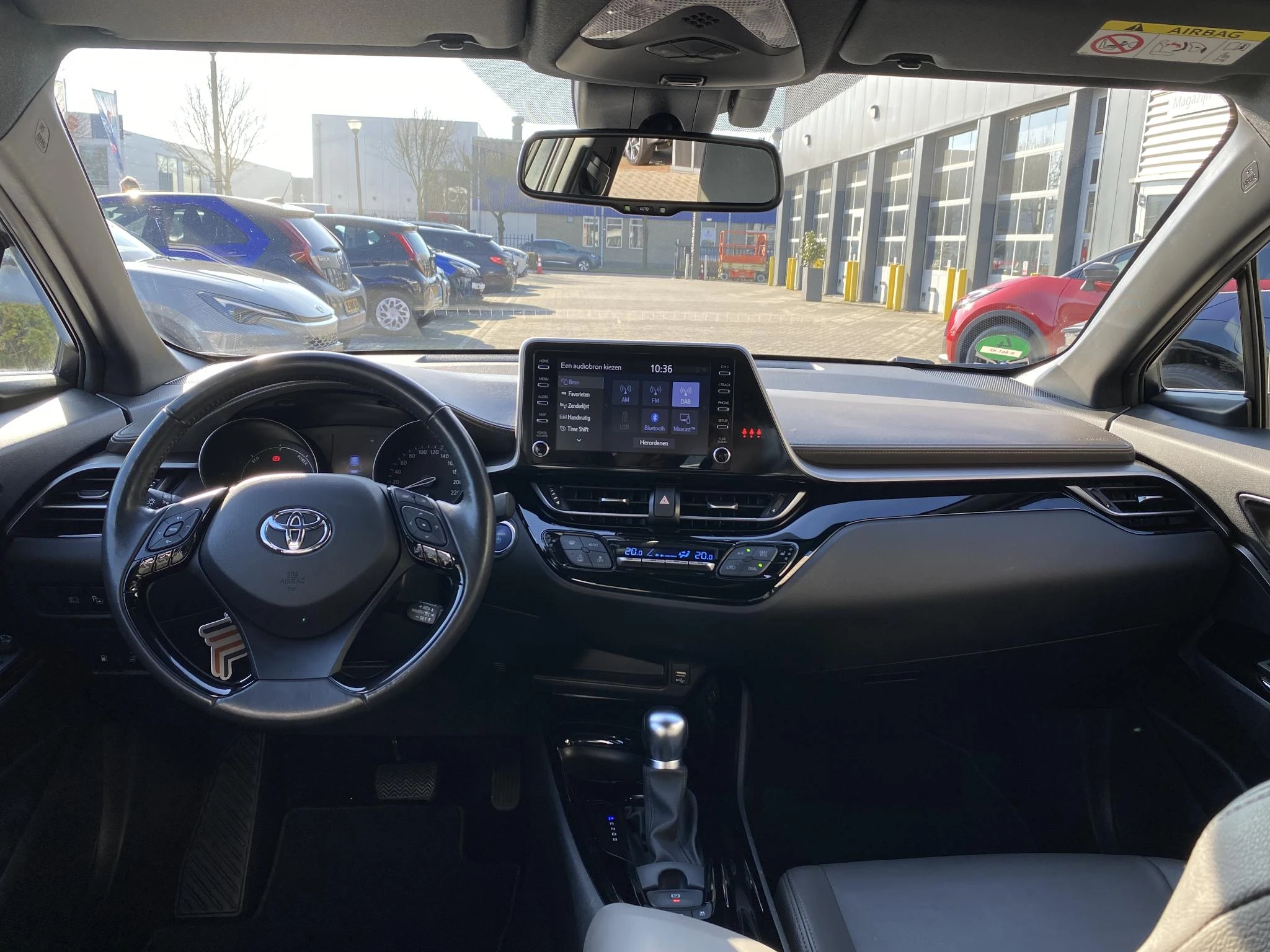 Hoofdafbeelding Toyota C-HR