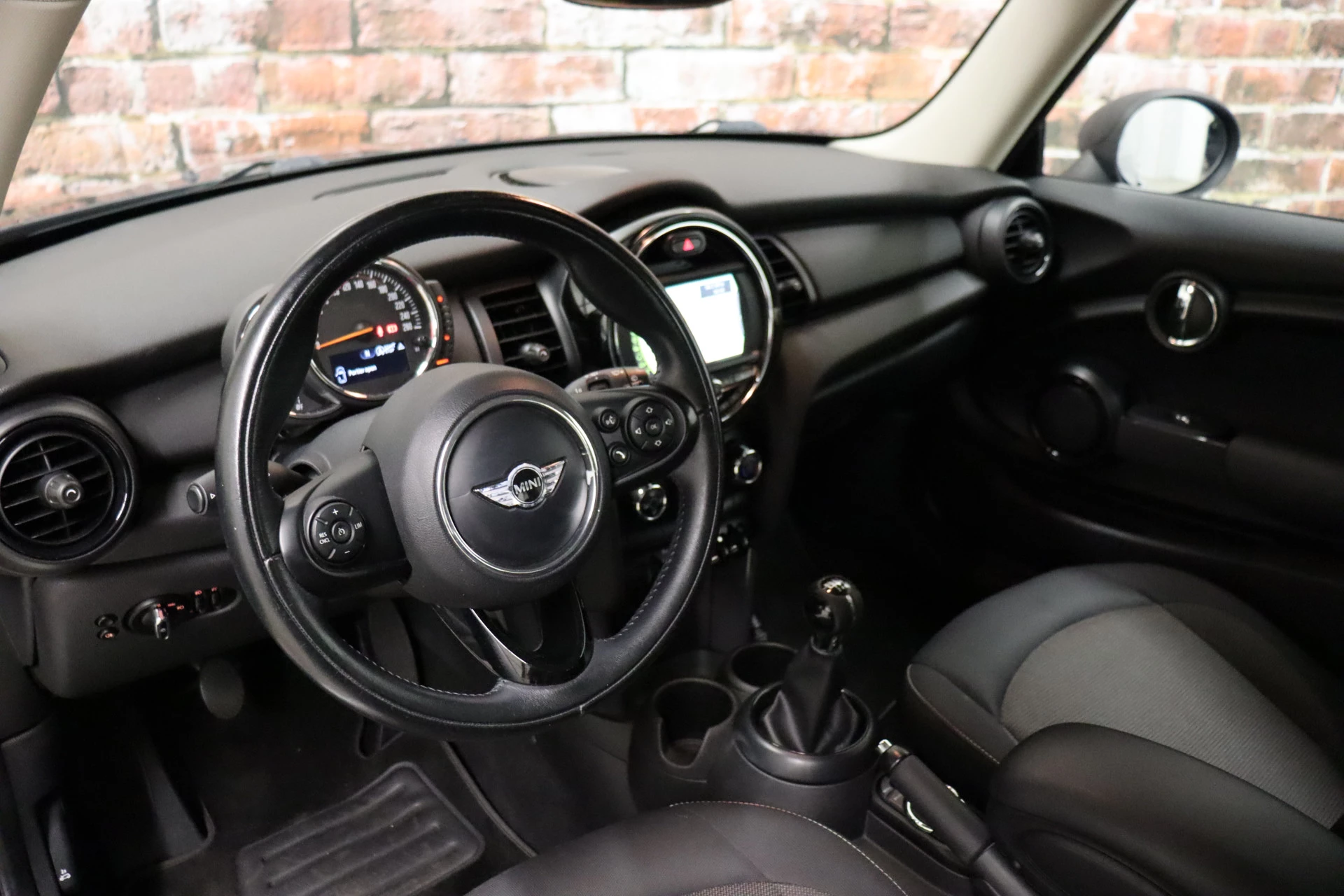 Hoofdafbeelding MINI One