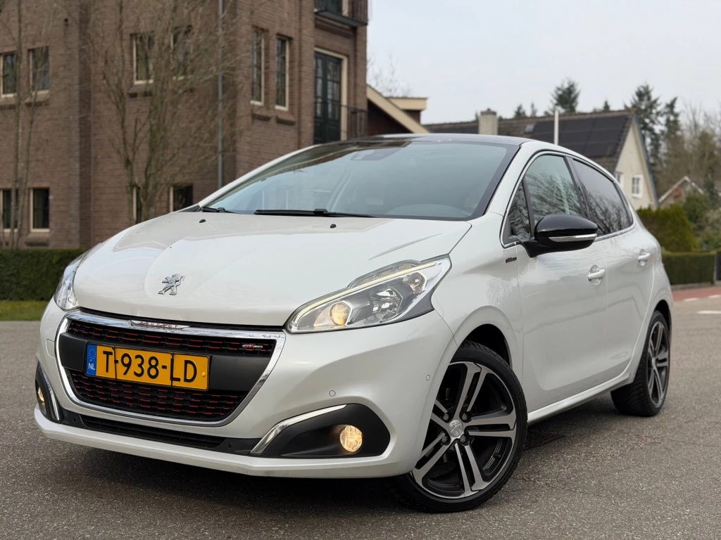 Hoofdafbeelding Peugeot 208