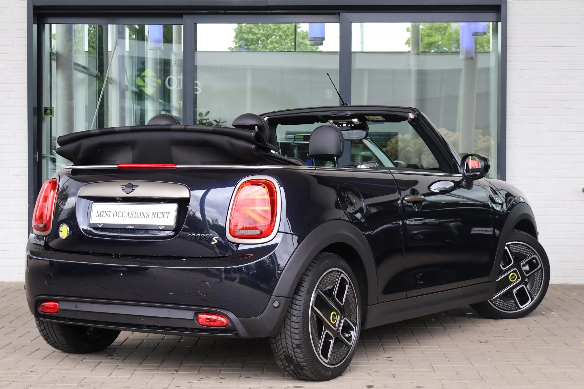Hoofdafbeelding MINI Cabrio