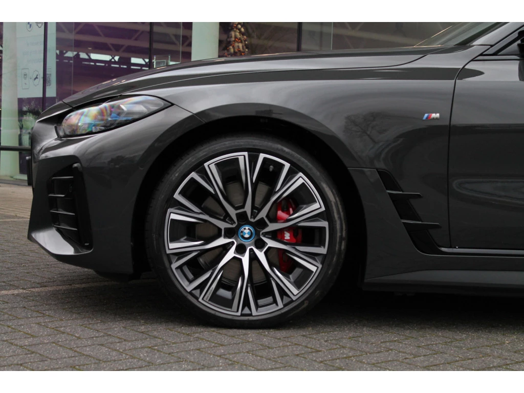 Hoofdafbeelding BMW i4