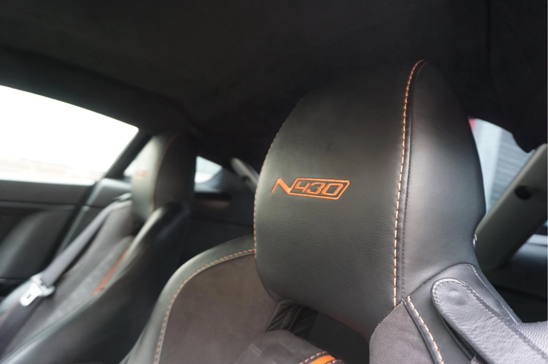Hoofdafbeelding Aston Martin V8 Vantage