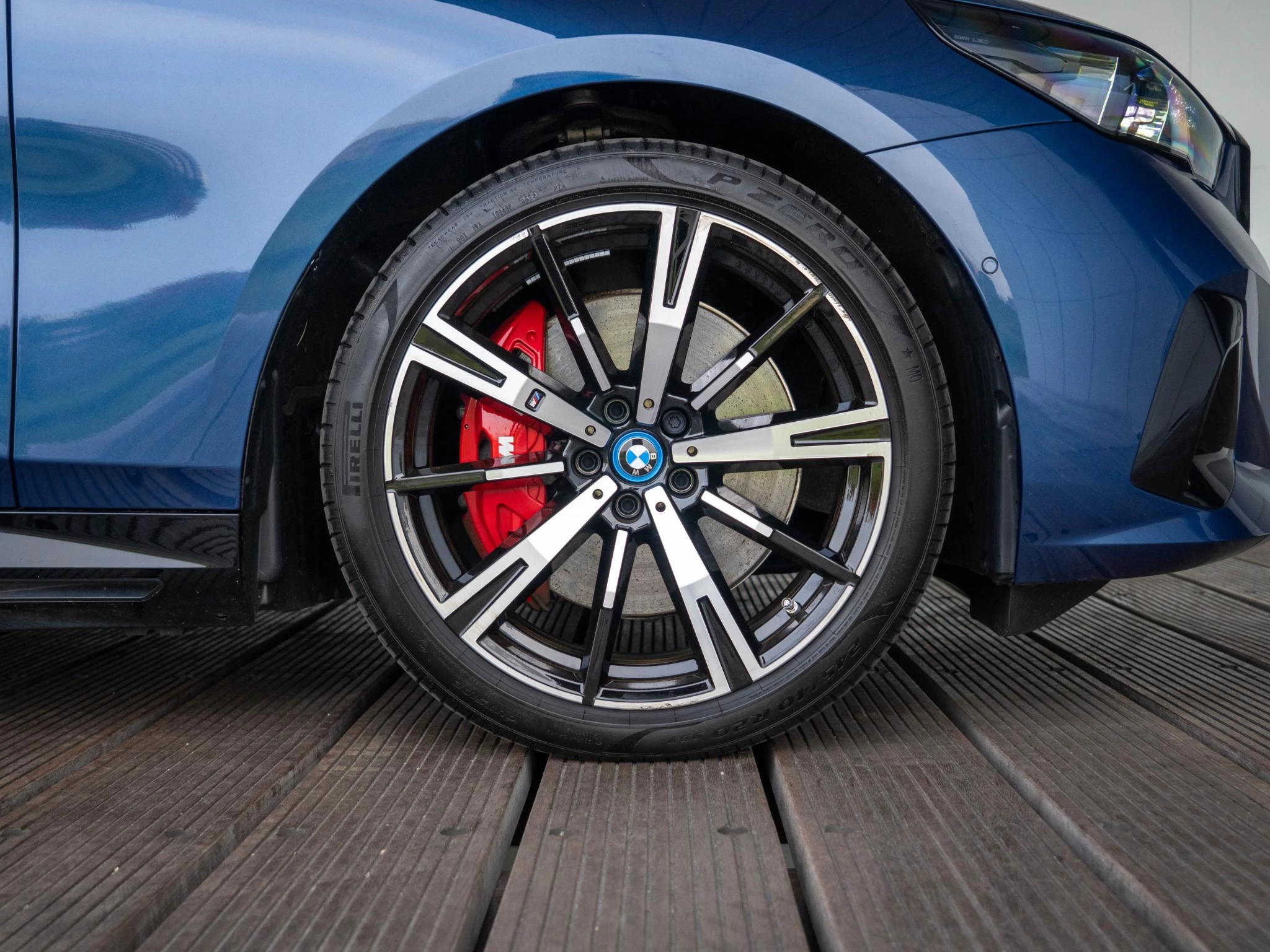 Hoofdafbeelding BMW i5