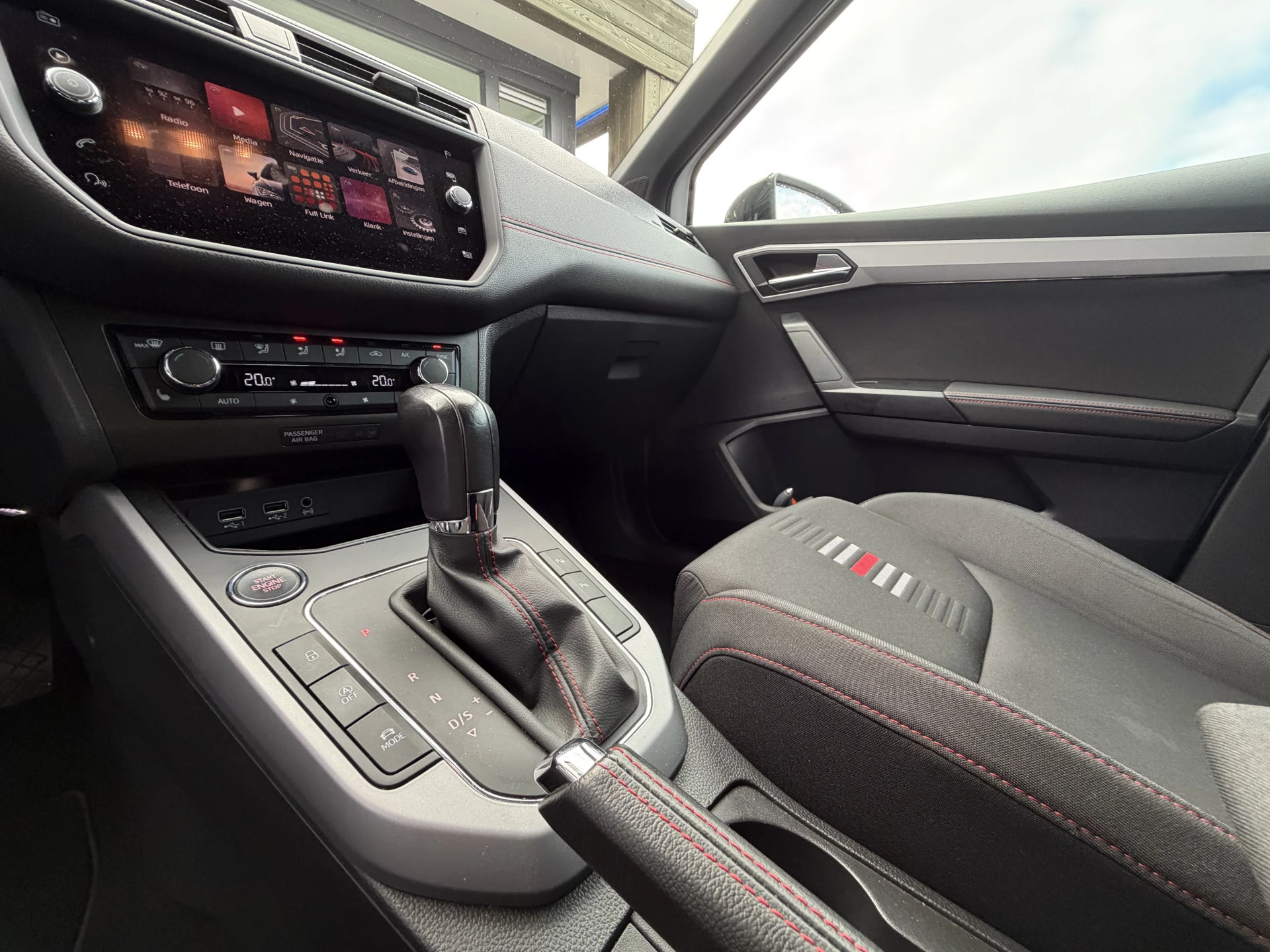 Hoofdafbeelding SEAT Arona